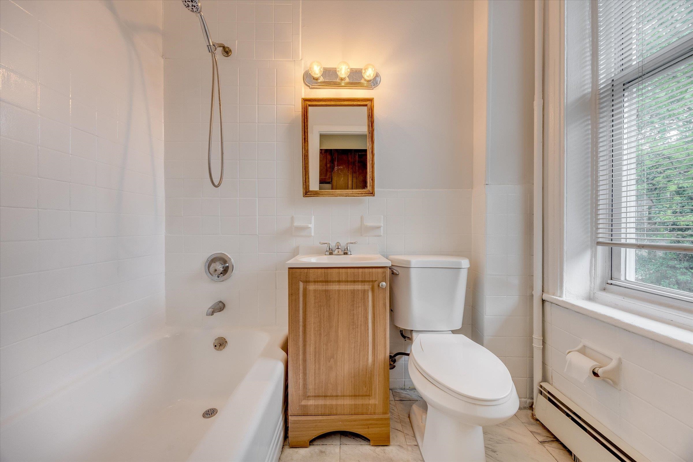 147 NEW YORK AVE Unit: 2L