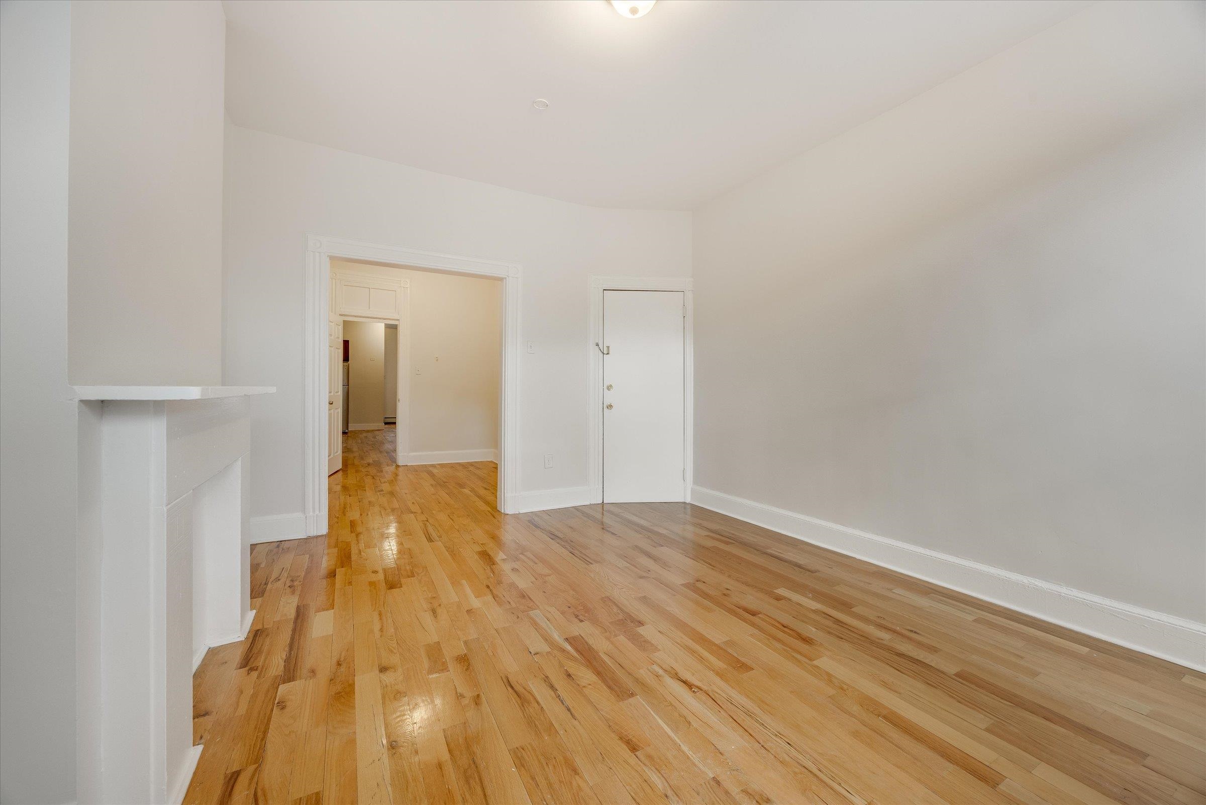 147 NEW YORK AVE Unit: 2L