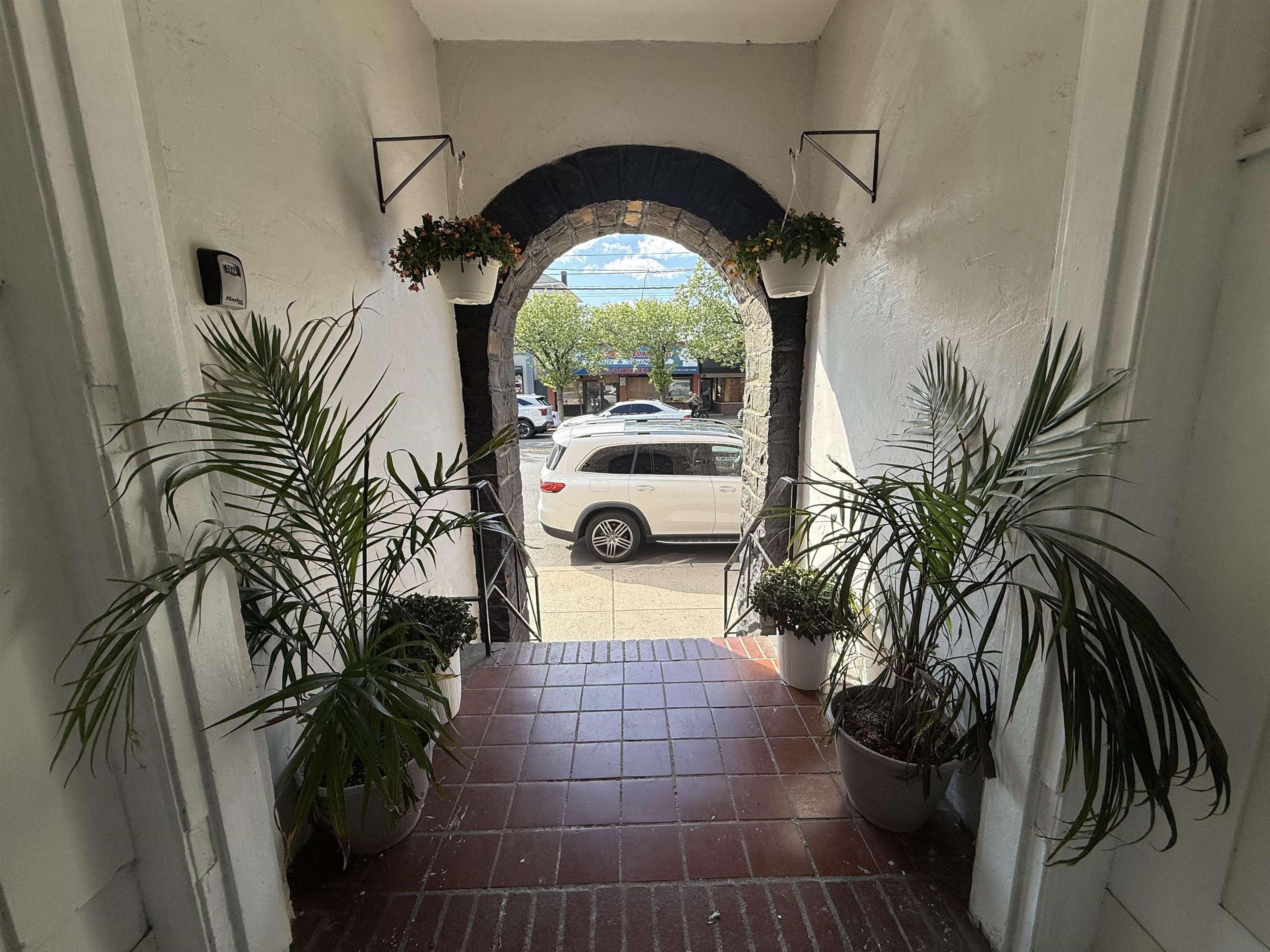 8610 JOHN F KENNEDY BLVD Unit: 1