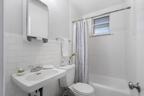 4914 PARK AVE Unit: 2F