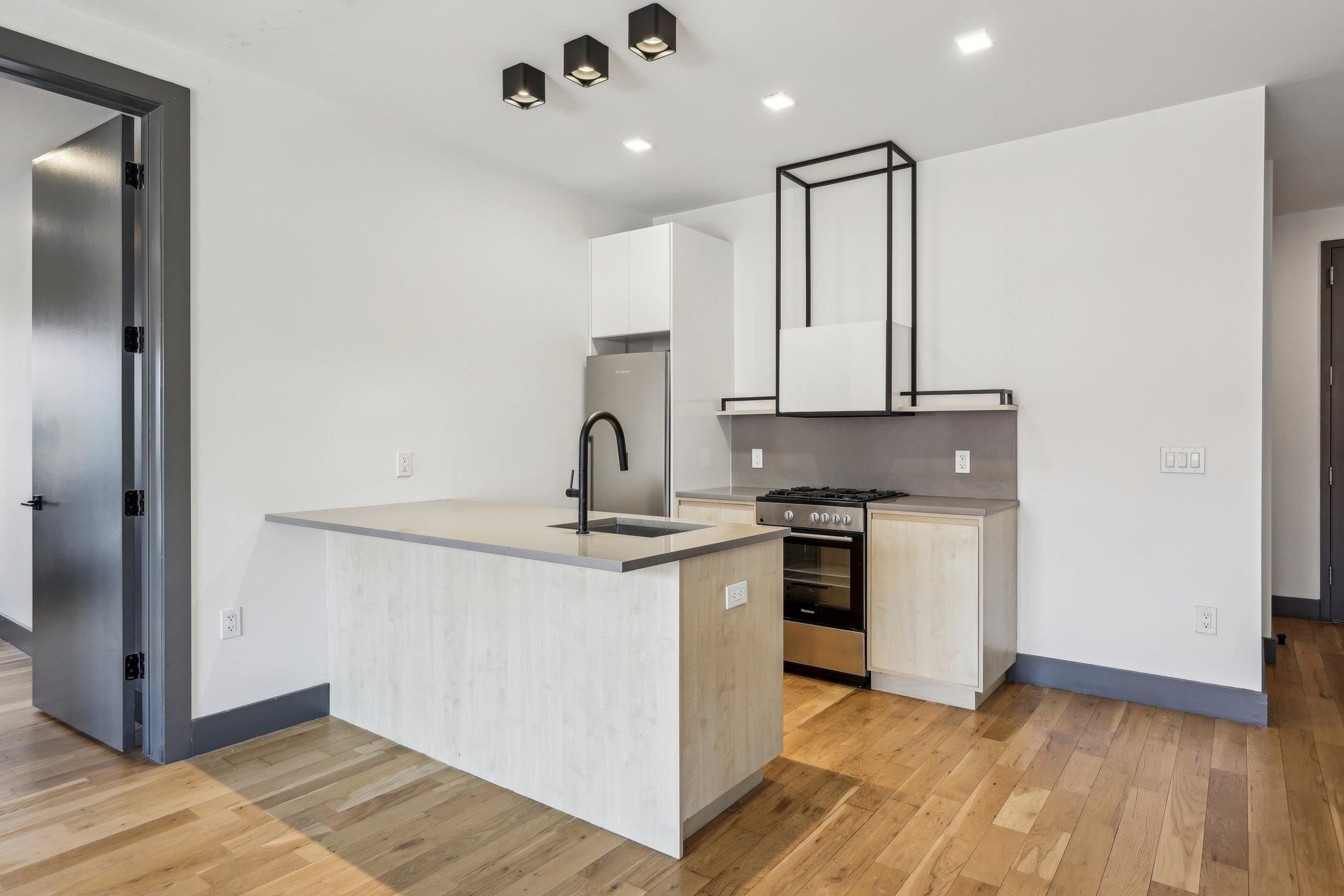 424 ARLINGTON AVE Unit: 407