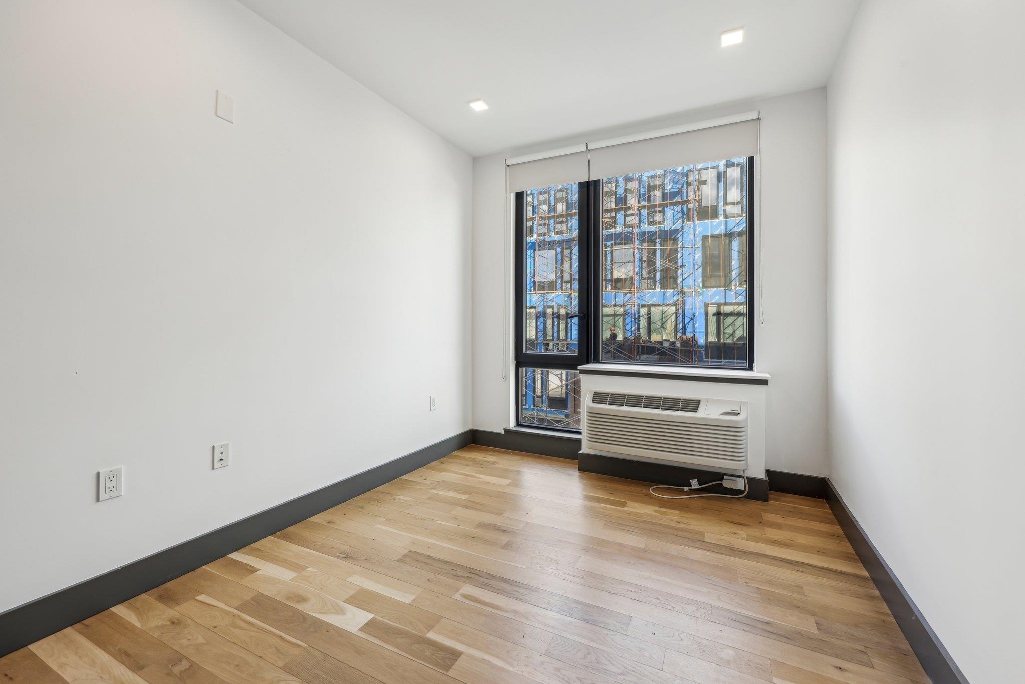 424 ARLINGTON AVE Unit: 407