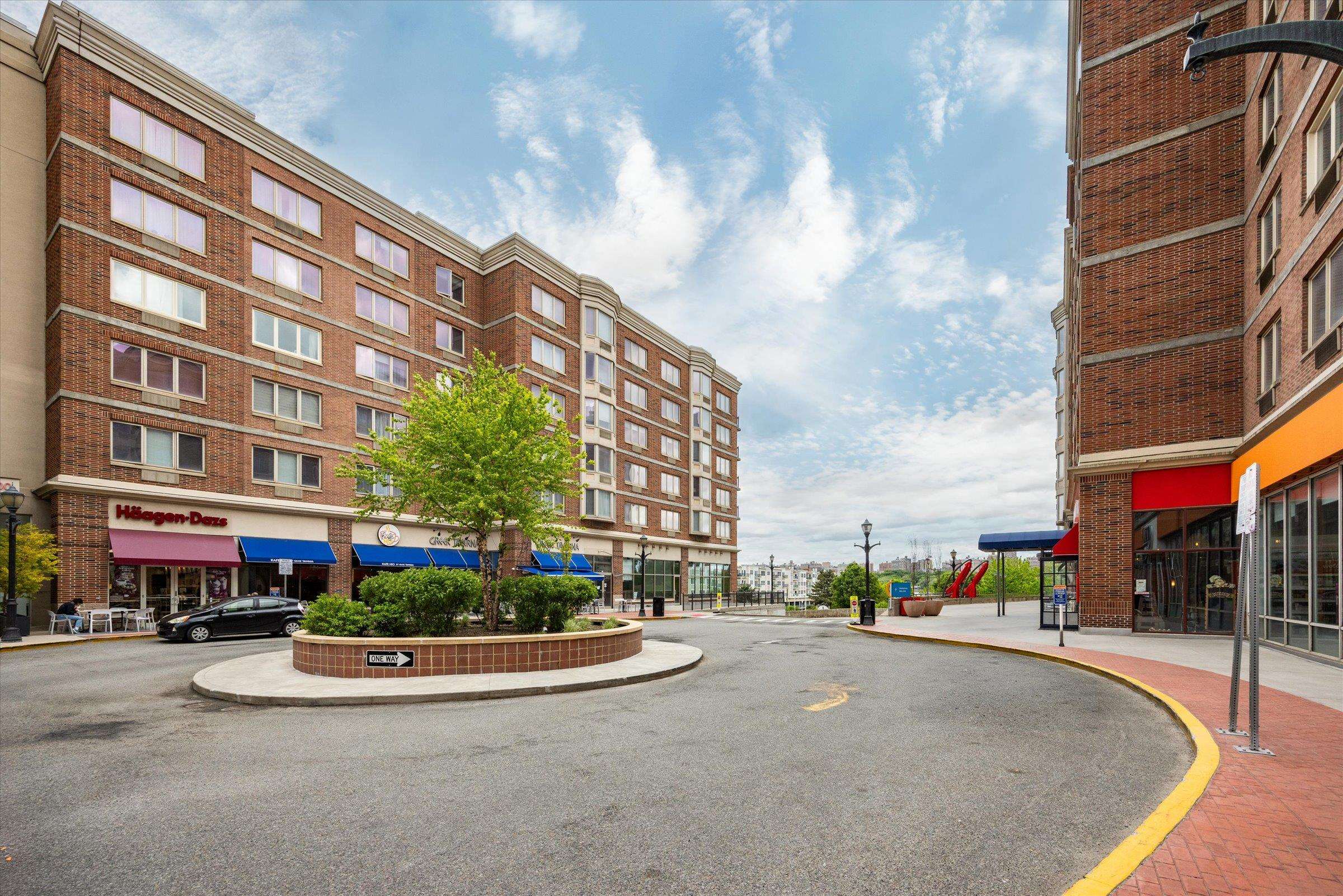 6315 CITY PL Unit: 6315