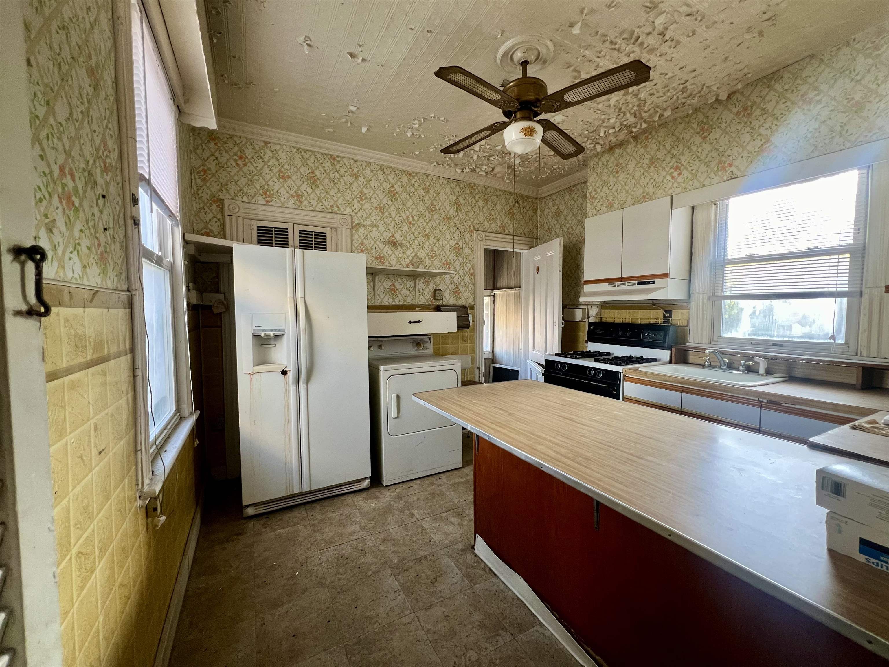 262 CLERK ST