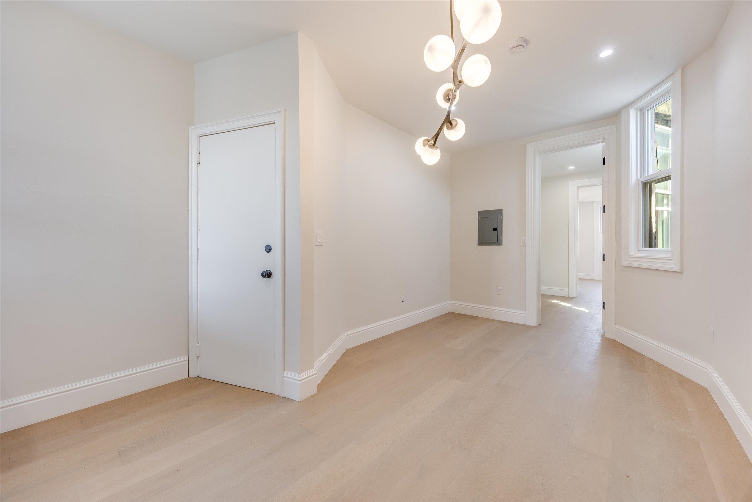 147 NEW YORK AVE Unit: 3L