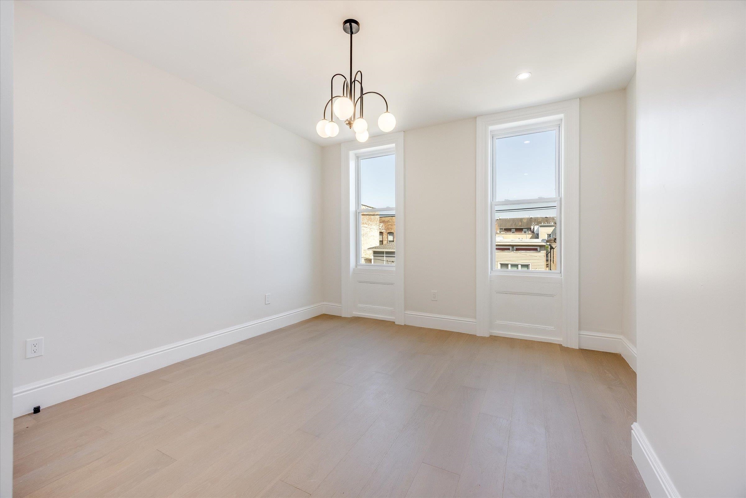 147 NEW YORK AVE Unit: 3L