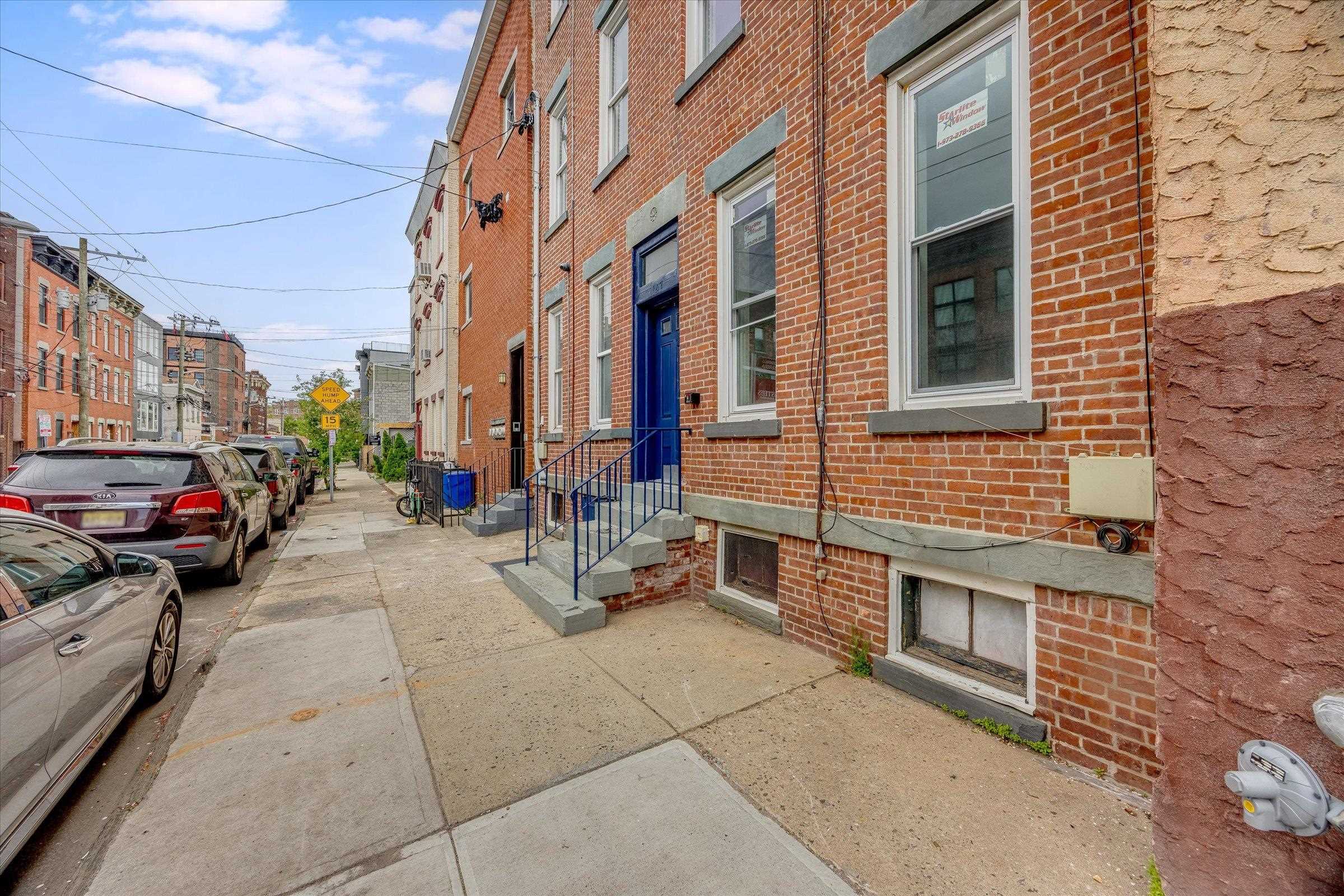 147 NEW YORK AVE Unit: 3L