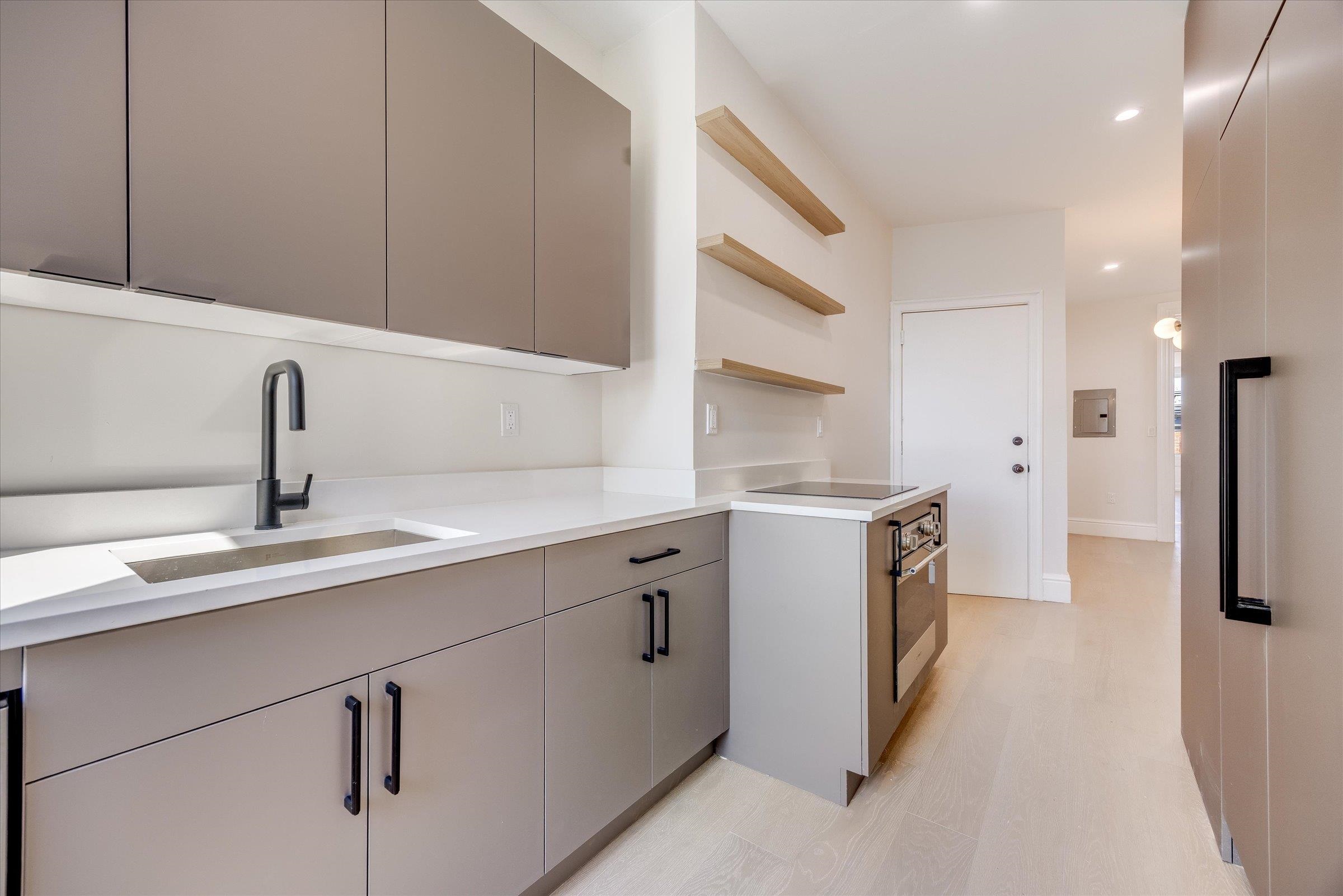 147 NEW YORK AVE Unit: 3L