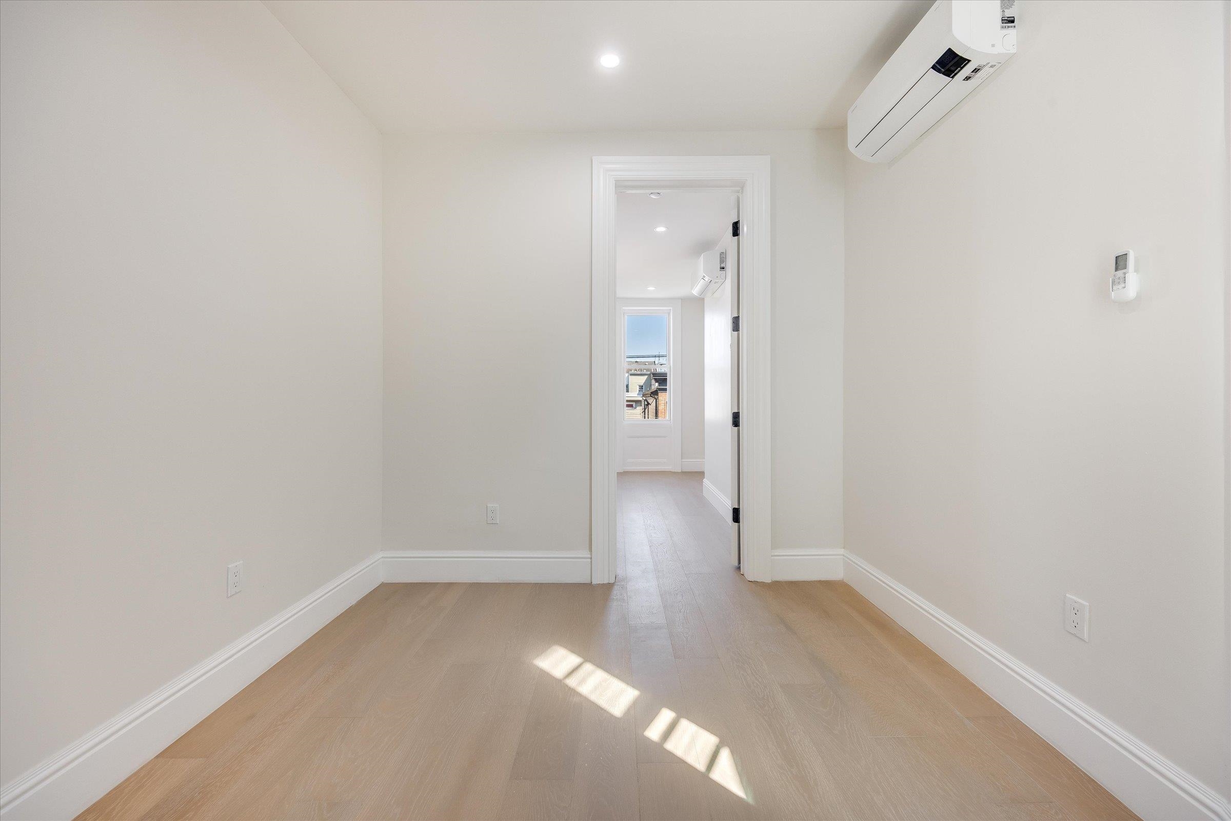 147 NEW YORK AVE Unit: 3L