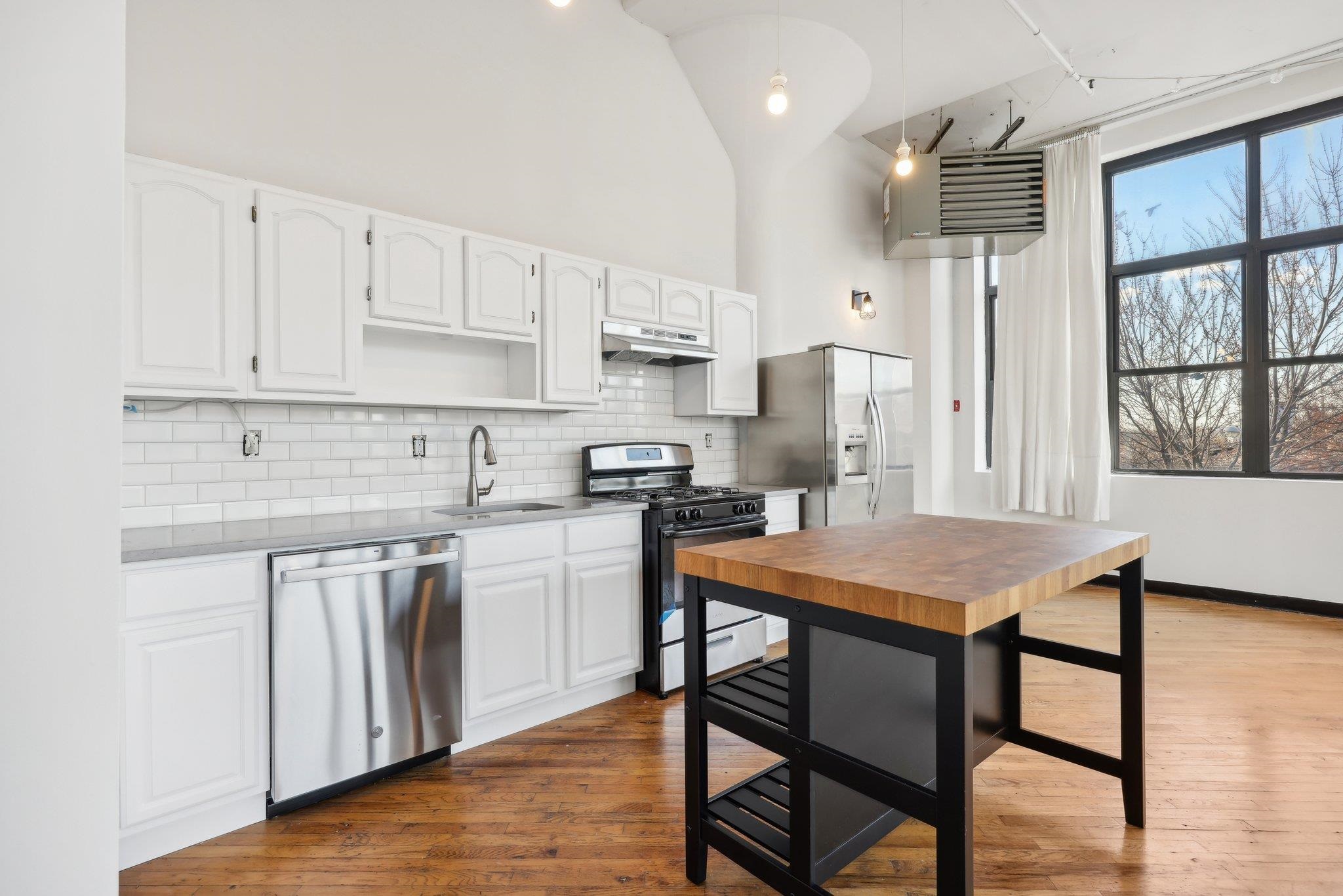 2 UNION ST Unit: 1G