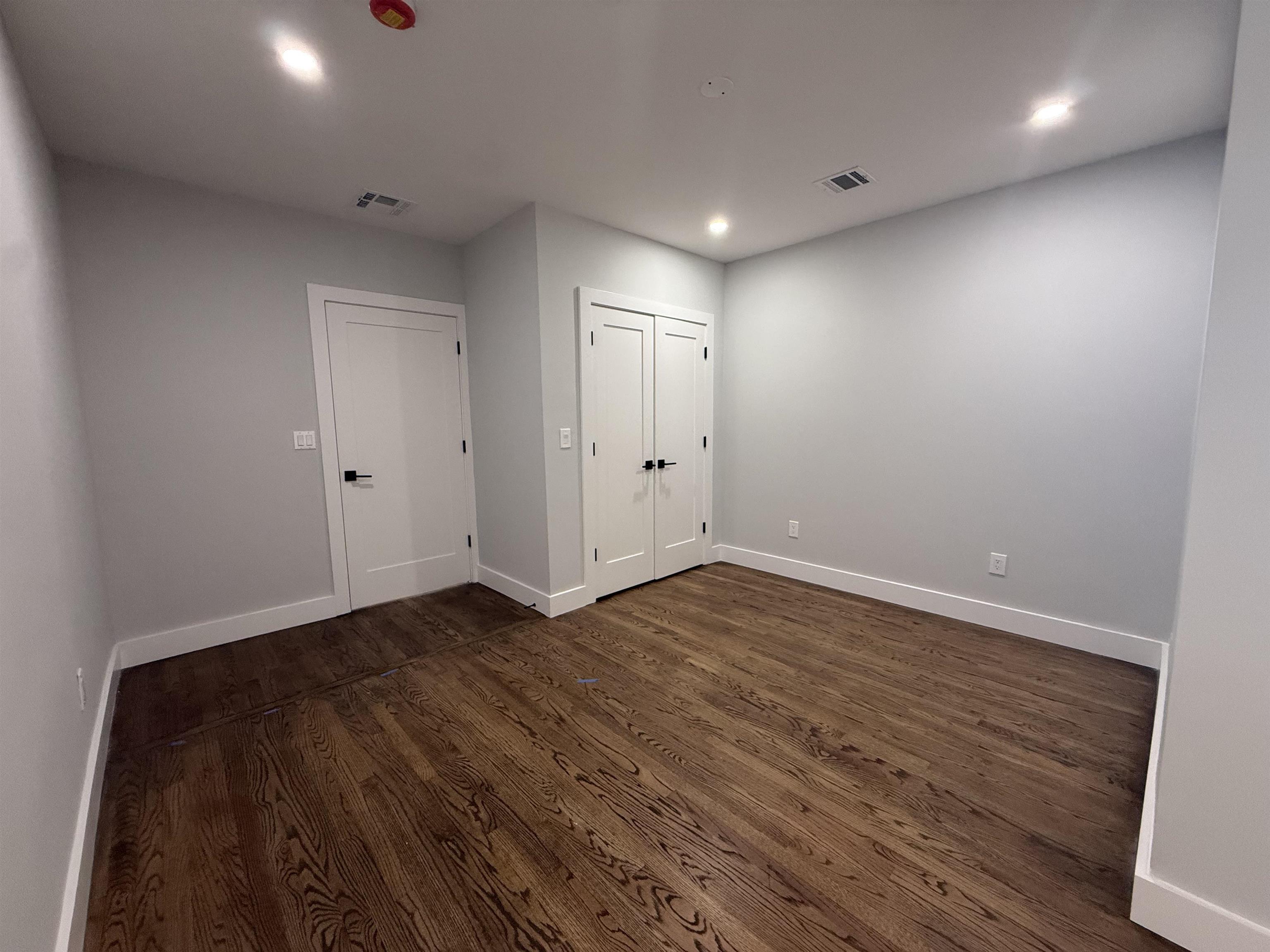 120 OGDEN AVE Unit: 2