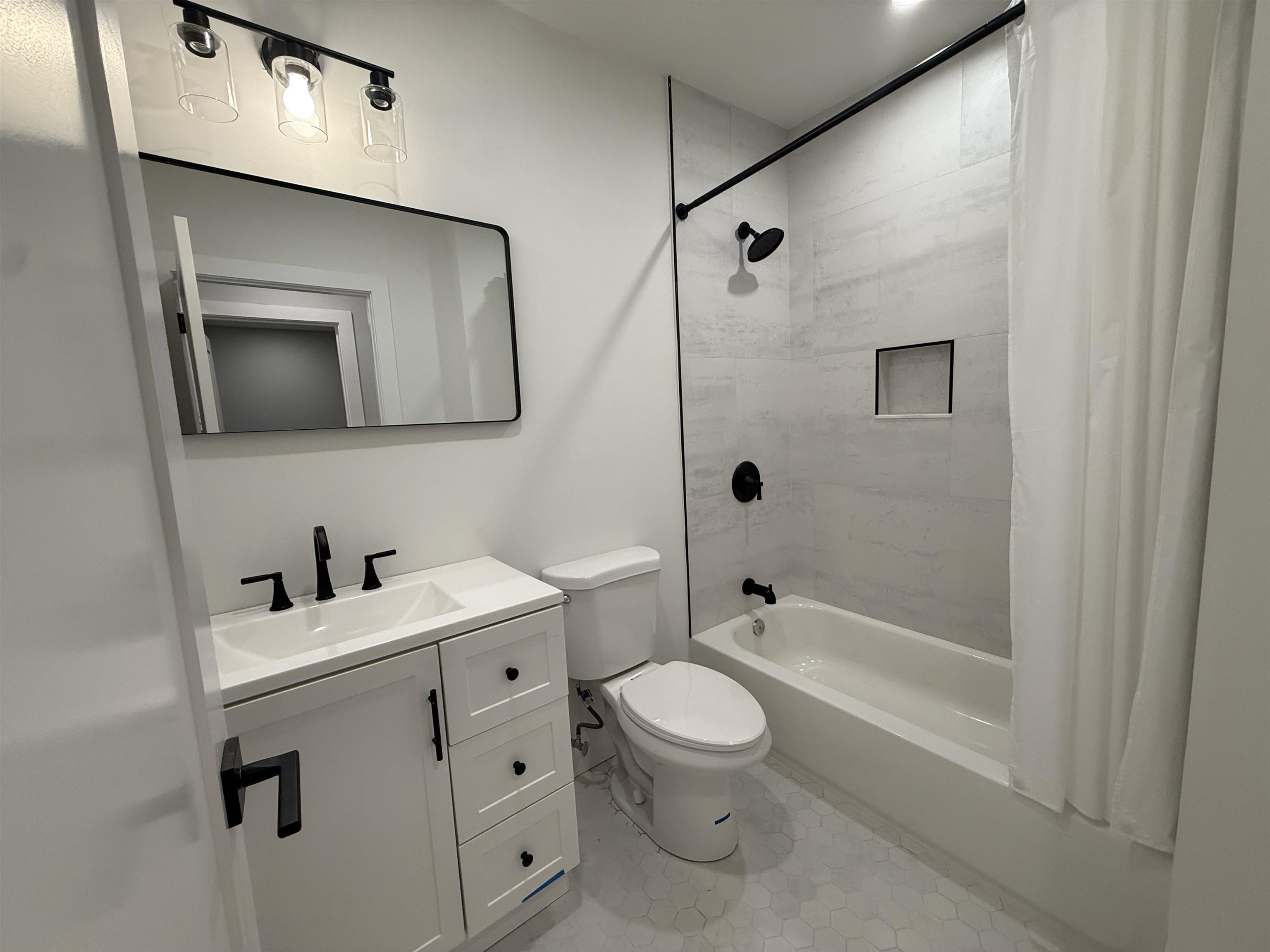 120 OGDEN AVE Unit: 2