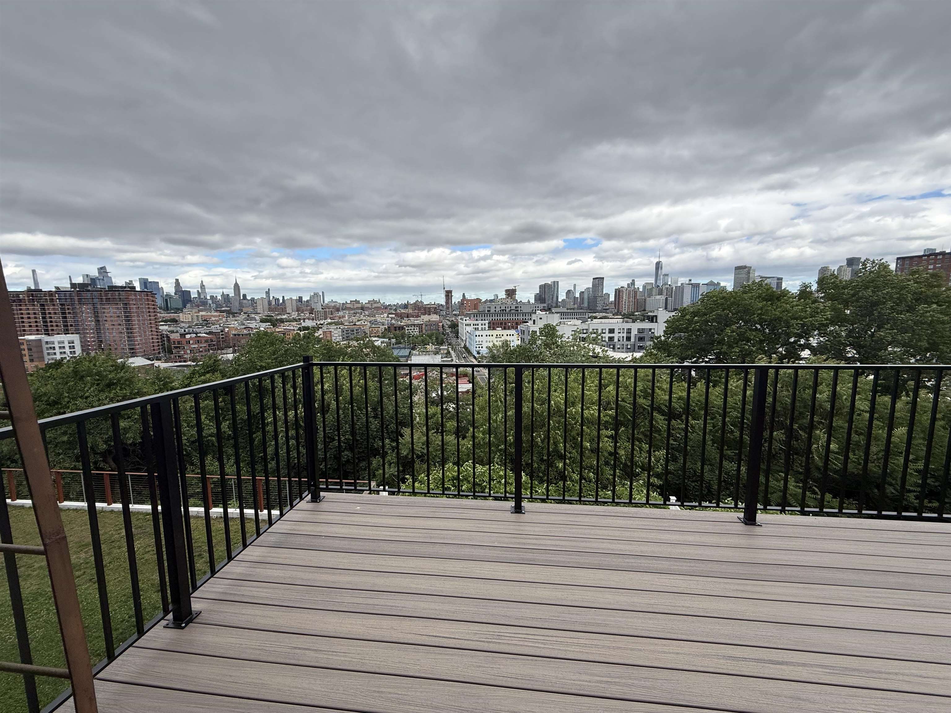 120 OGDEN AVE Unit: 2