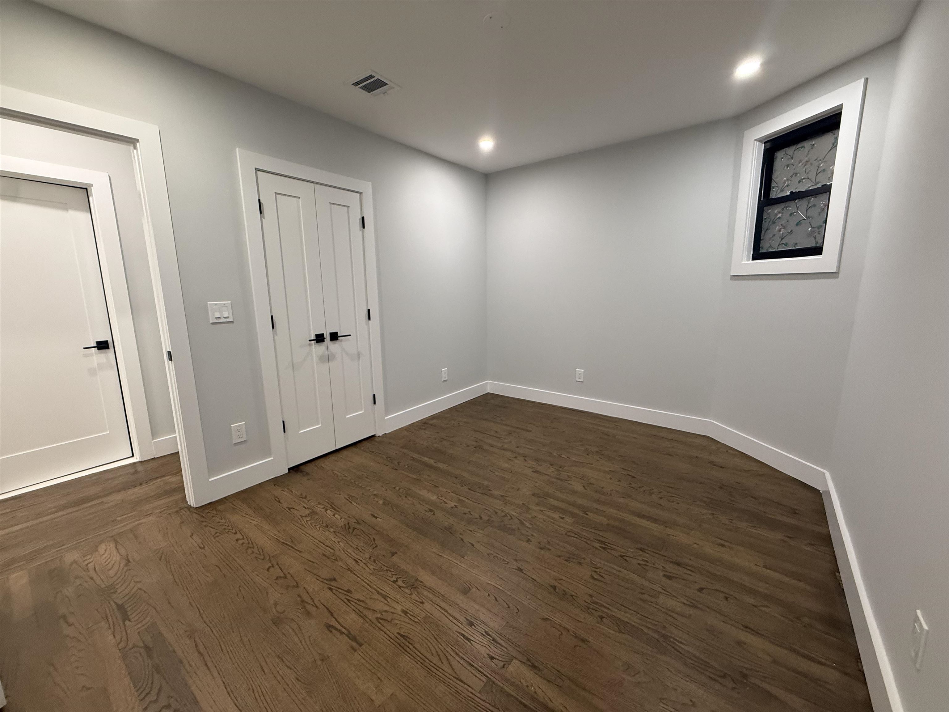 120 OGDEN AVE Unit: 2
