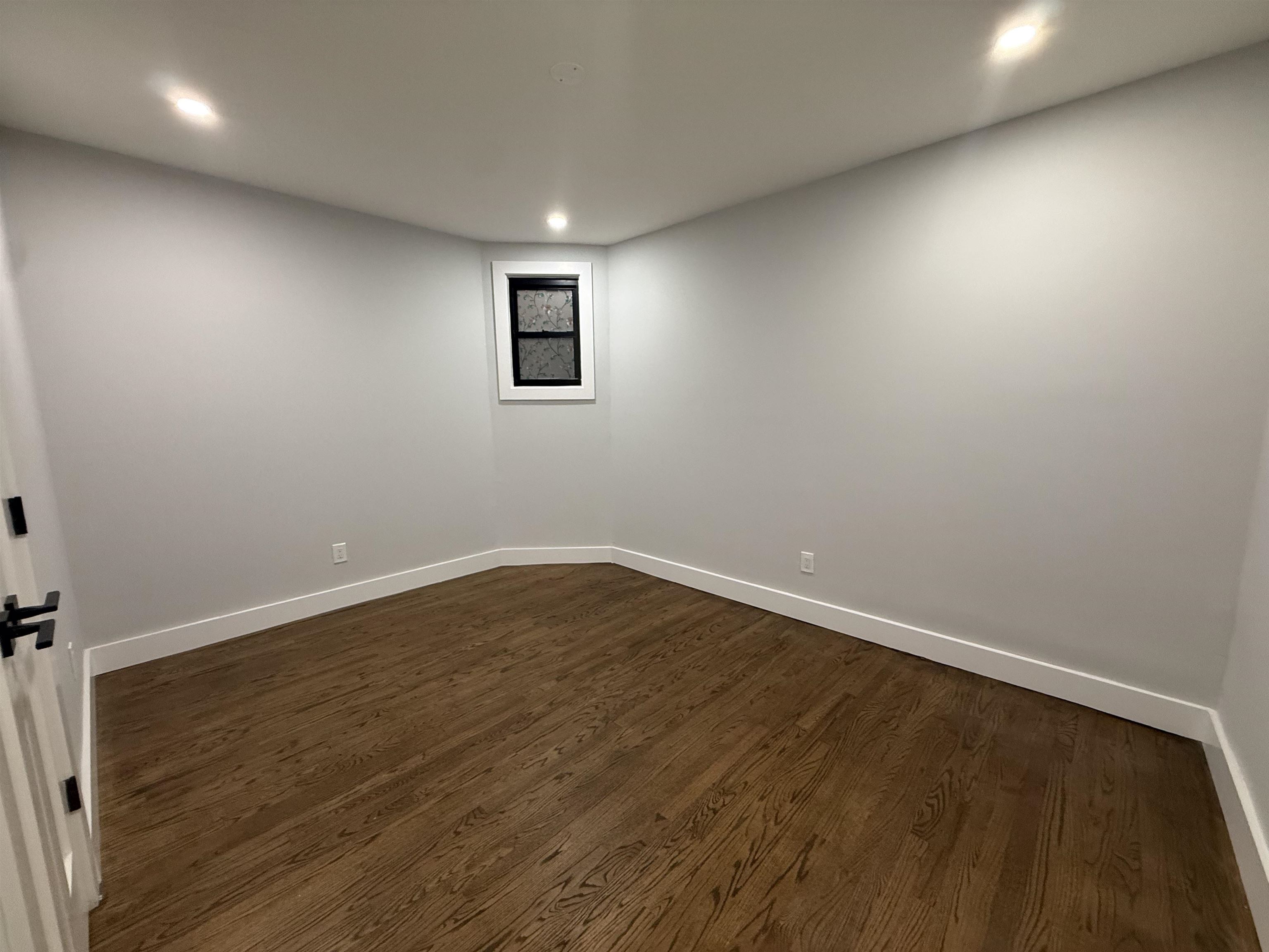 120 OGDEN AVE Unit: 2