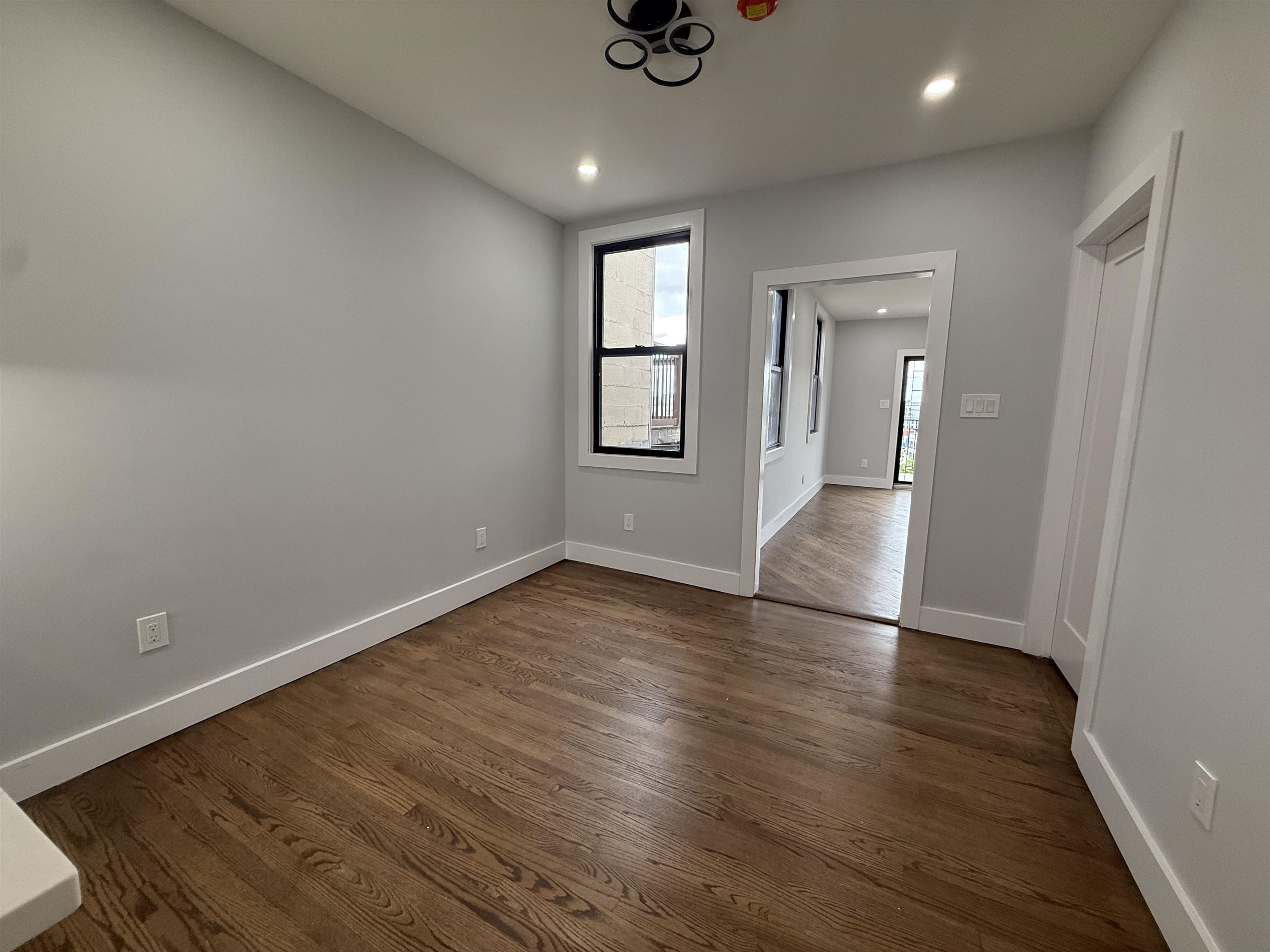120 OGDEN AVE Unit: 2