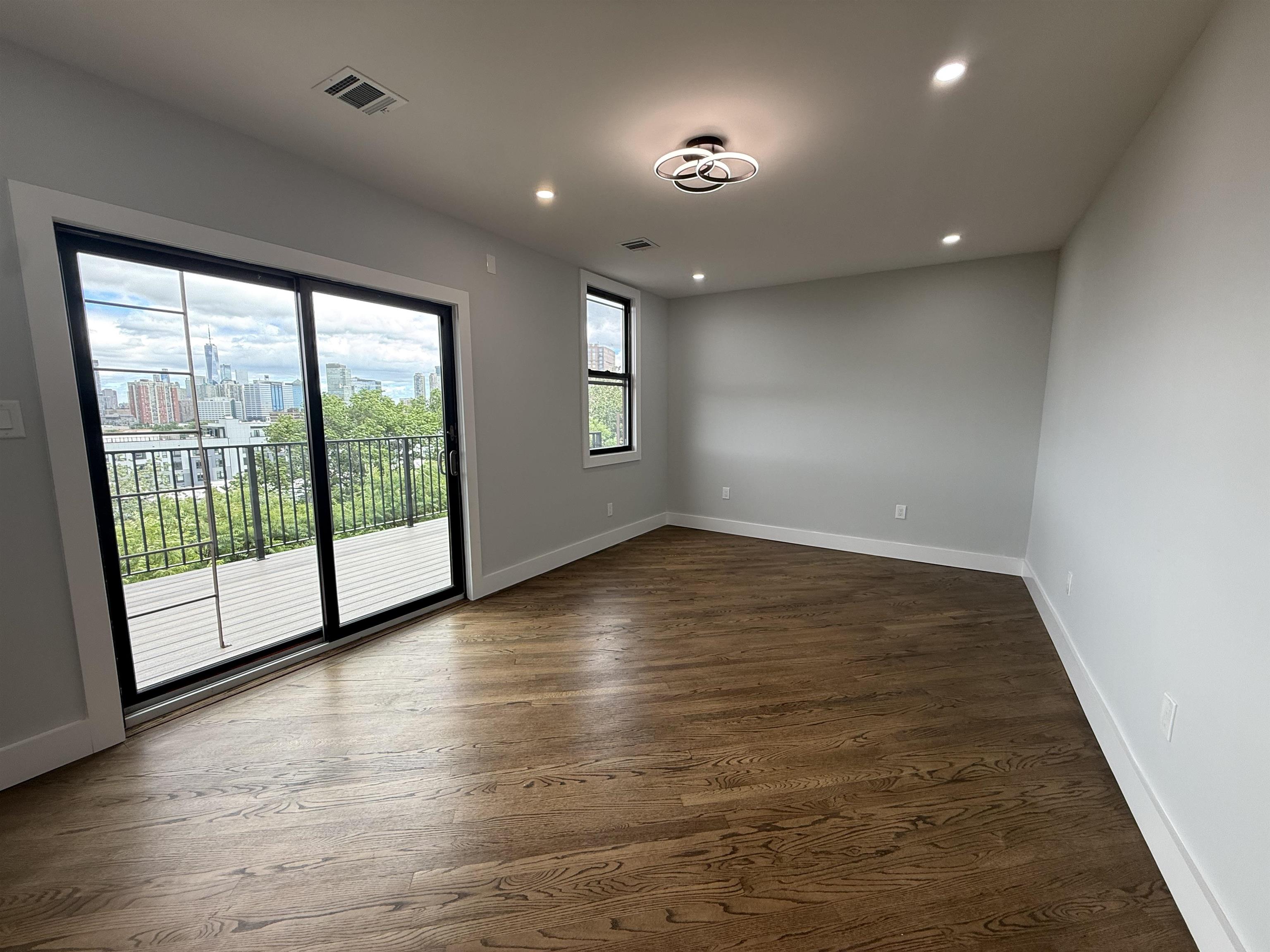 120 OGDEN AVE Unit: 2