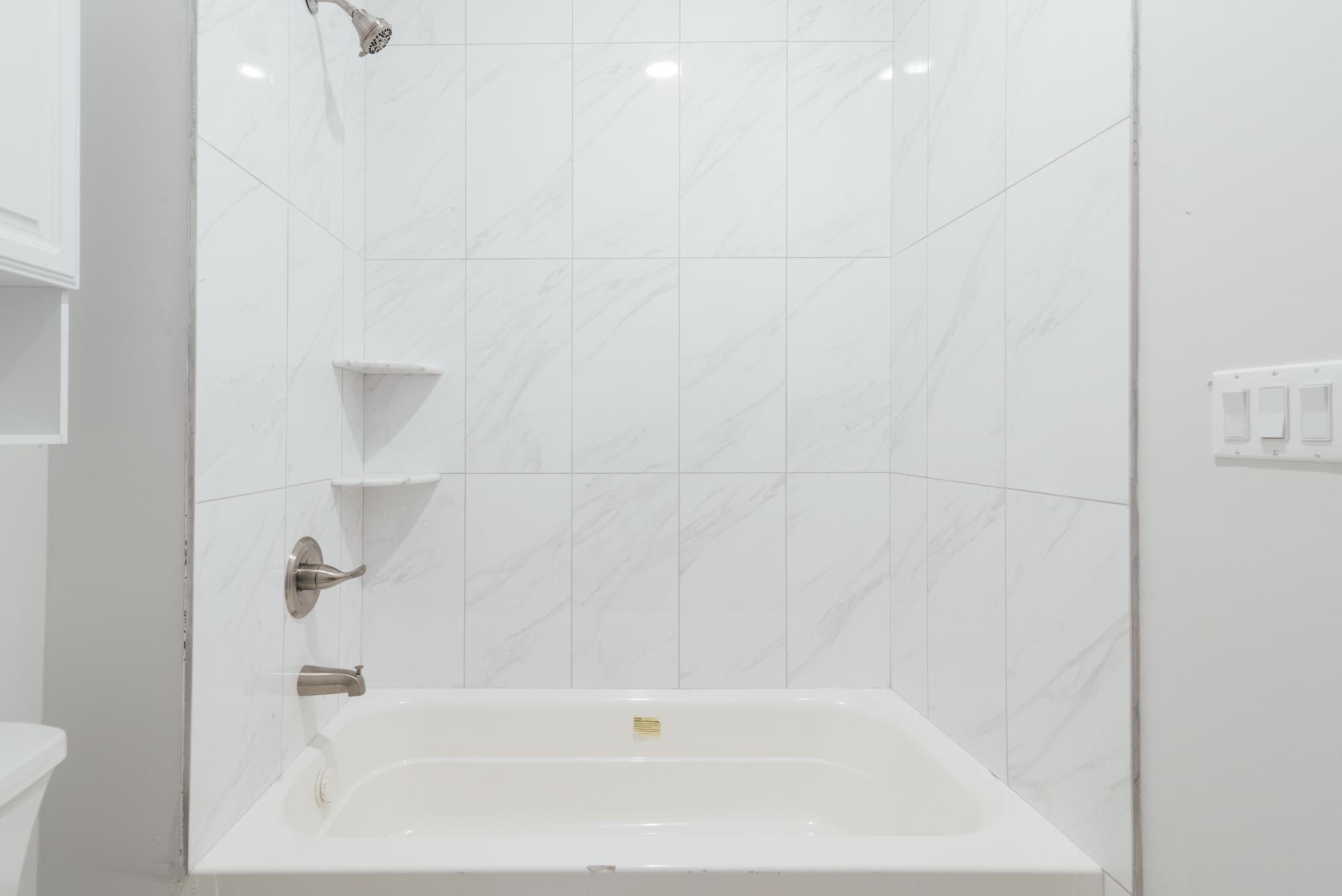 144 BERGEN AVE Unit: 2A