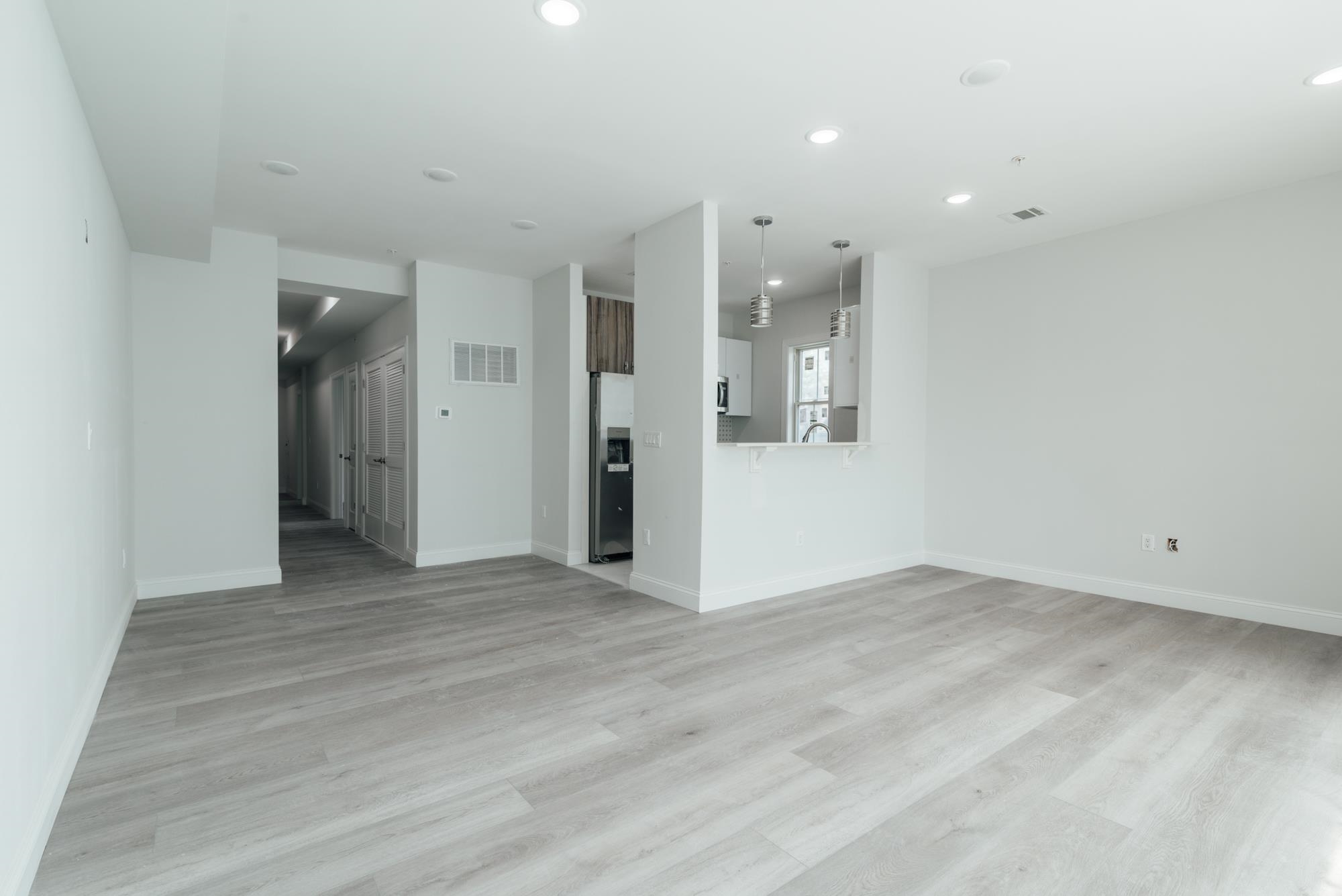144 BERGEN AVE Unit: 2A