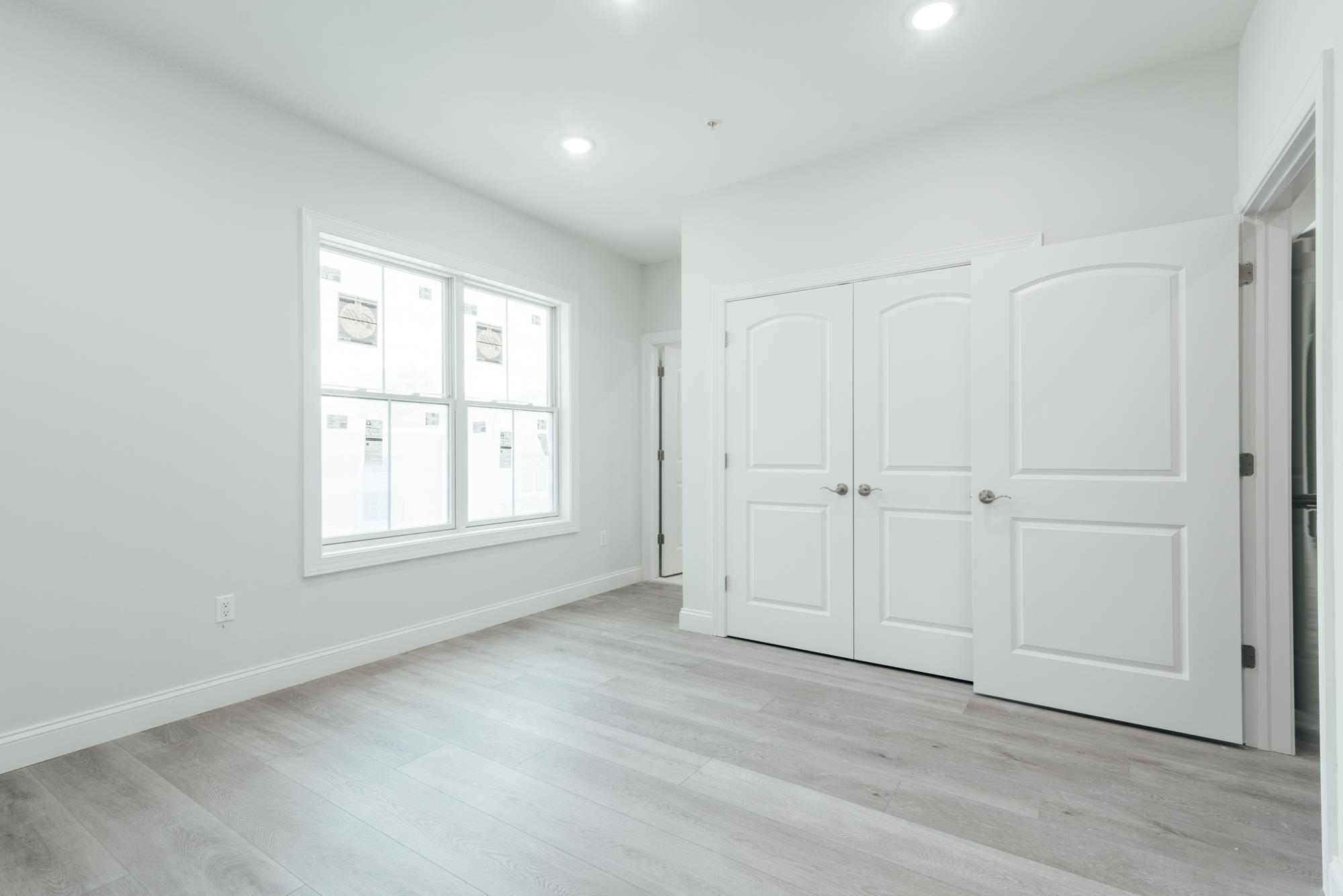 144 BERGEN AVE Unit: 2A