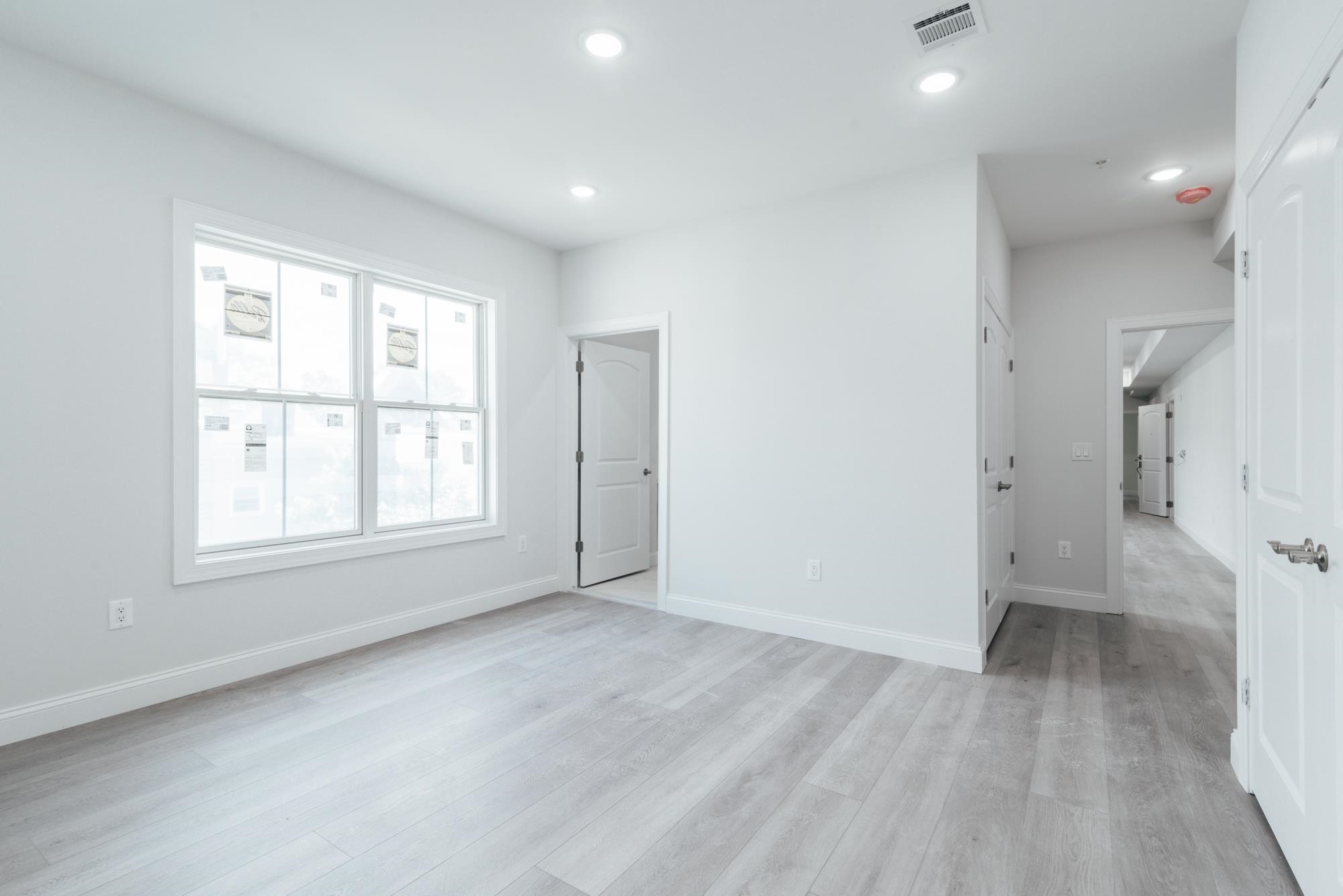 144 BERGEN AVE Unit: 2A