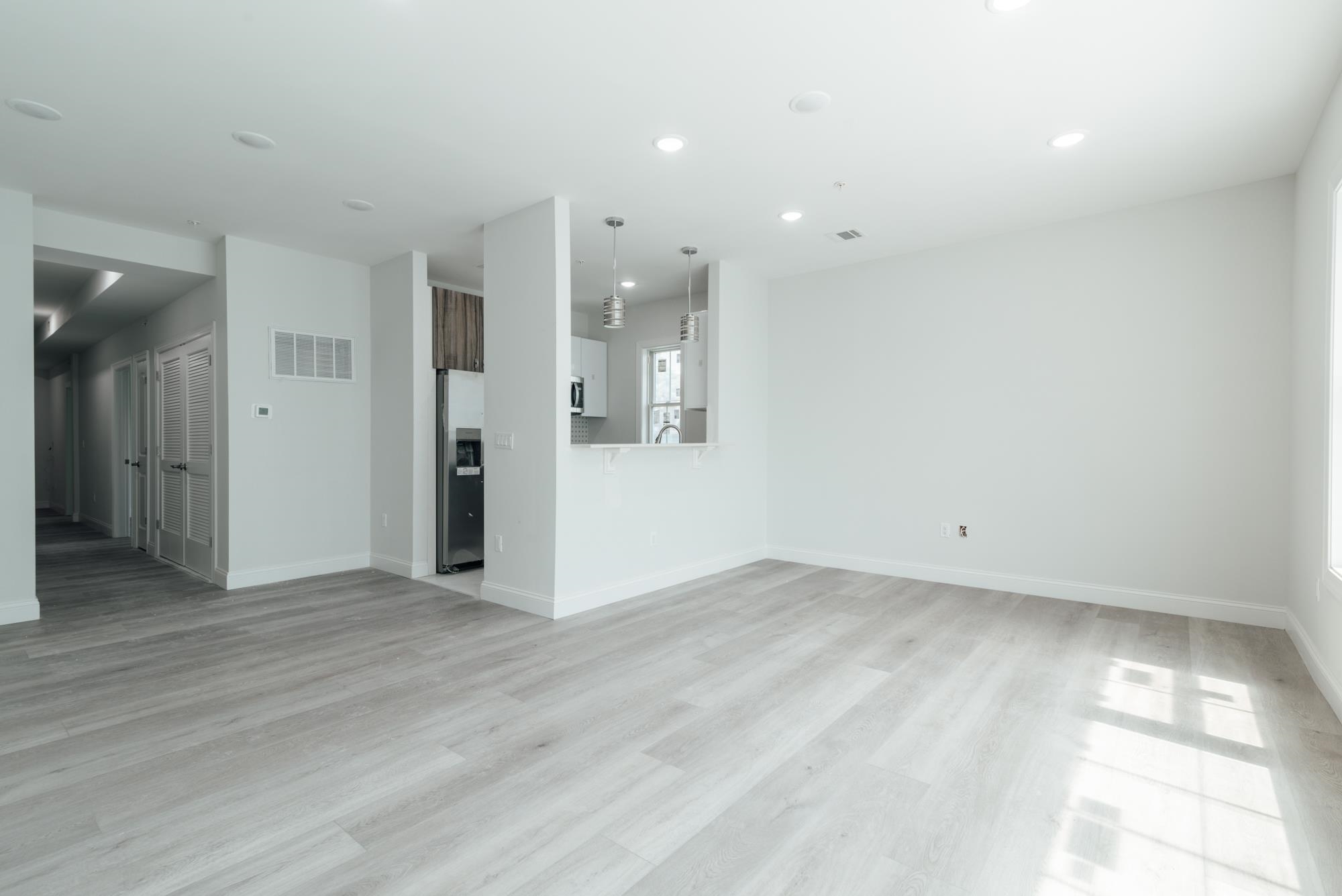 144 BERGEN AVE Unit: 2A
