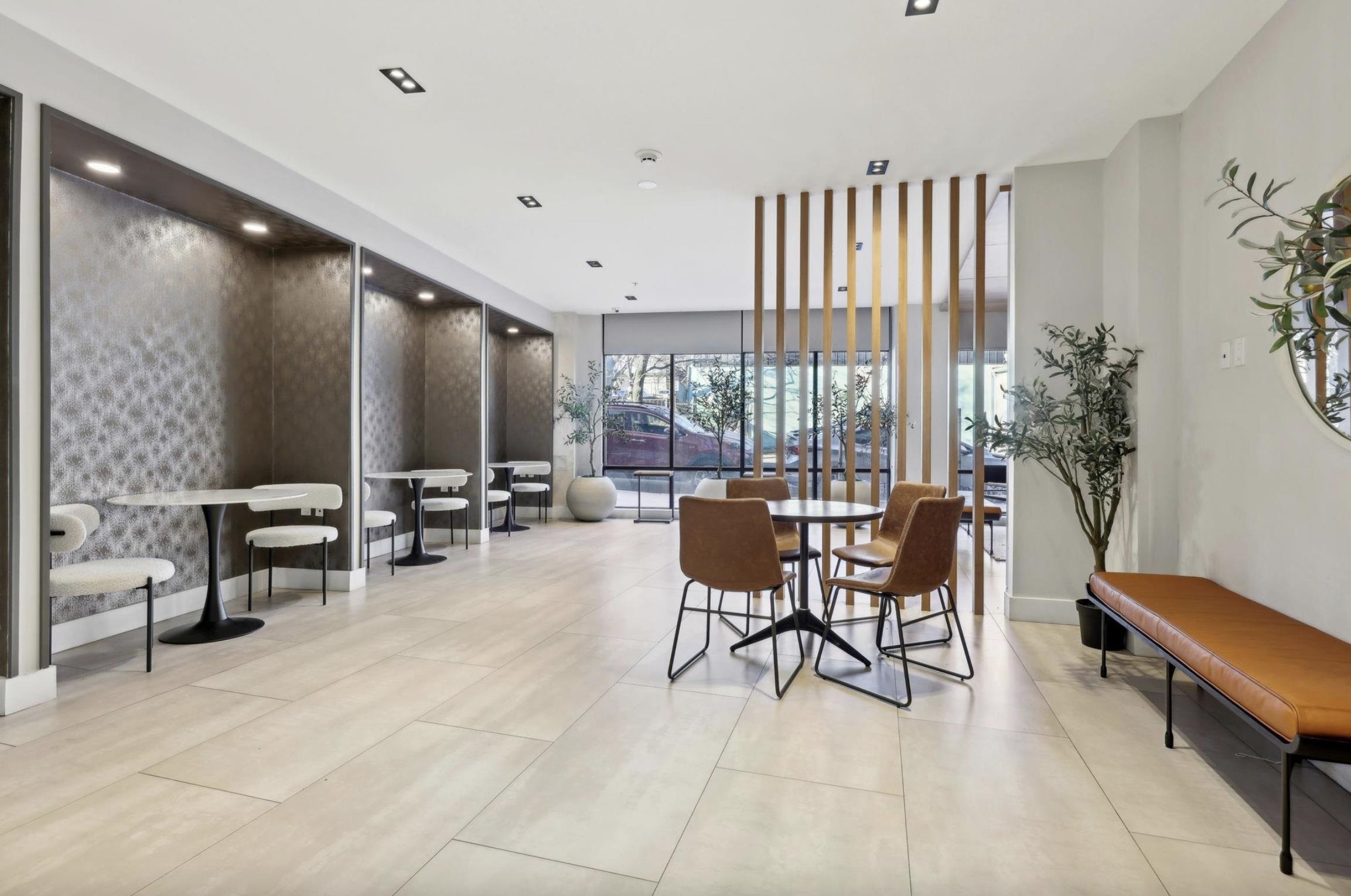 424 ARLINGTON AVE Unit: 305