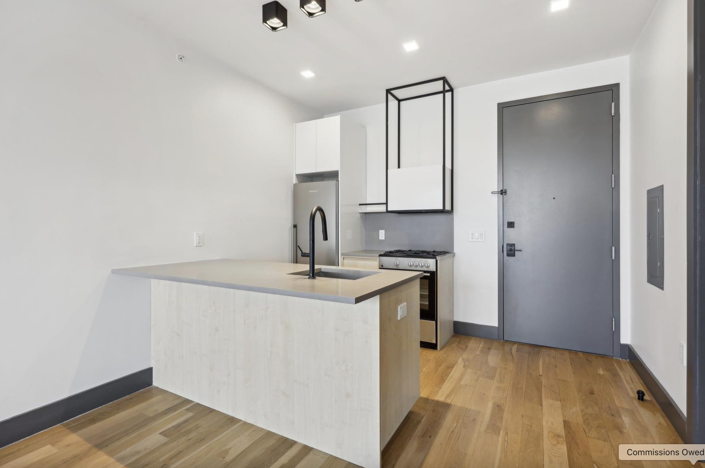 424 ARLINGTON AVE Unit: 305