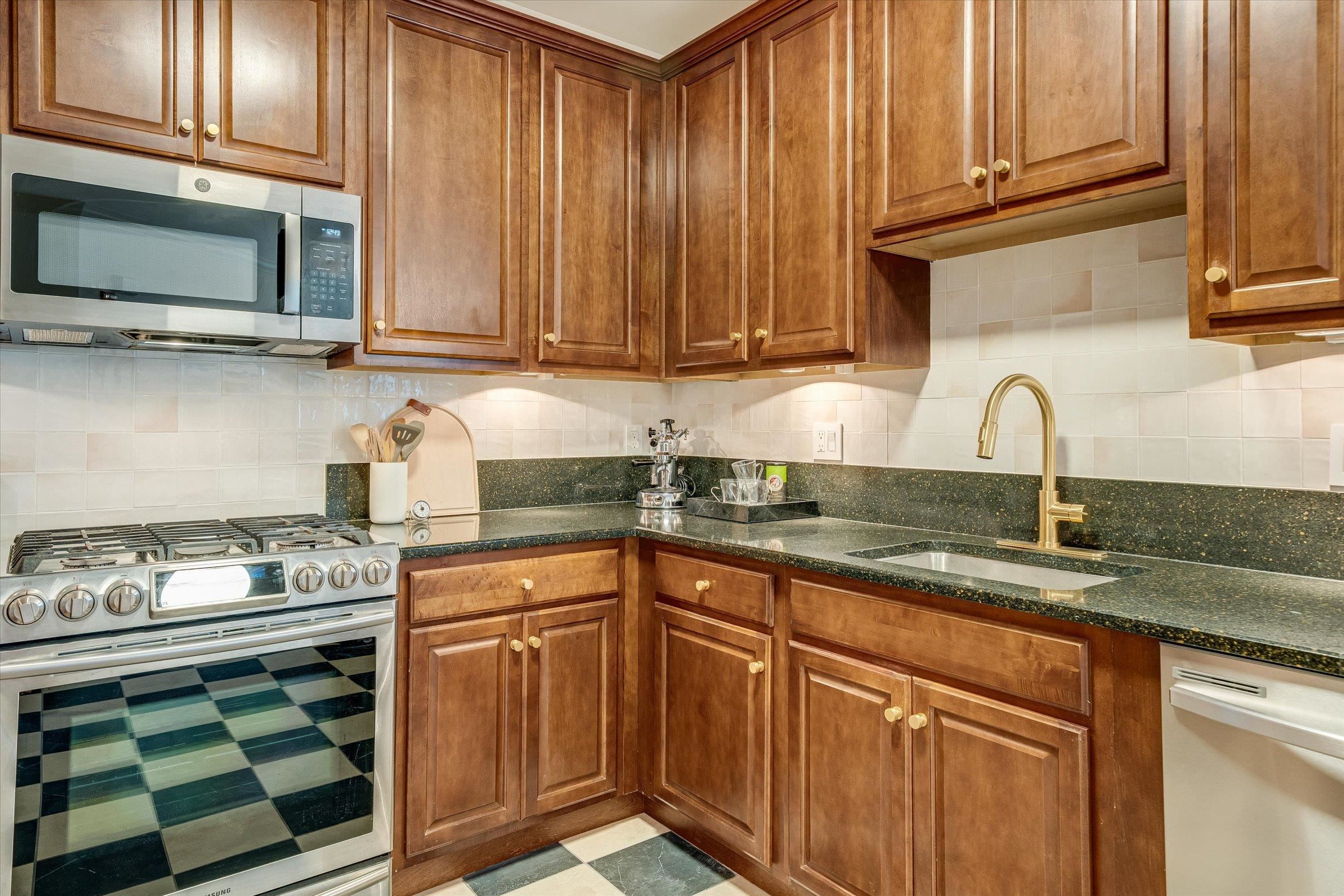 7312 COVENTRY CT Unit: 7312