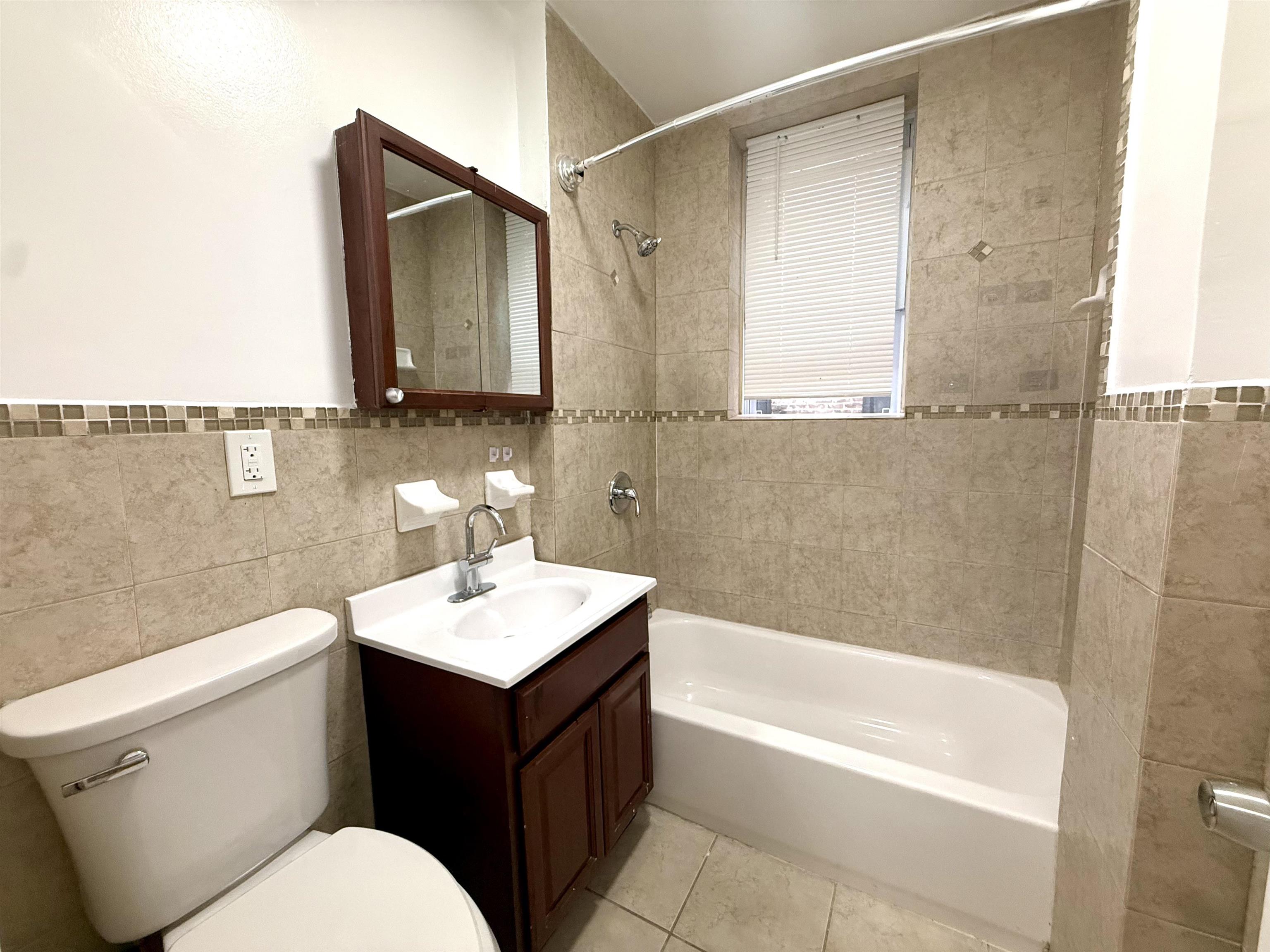 6404 PARK AVE Unit: 35