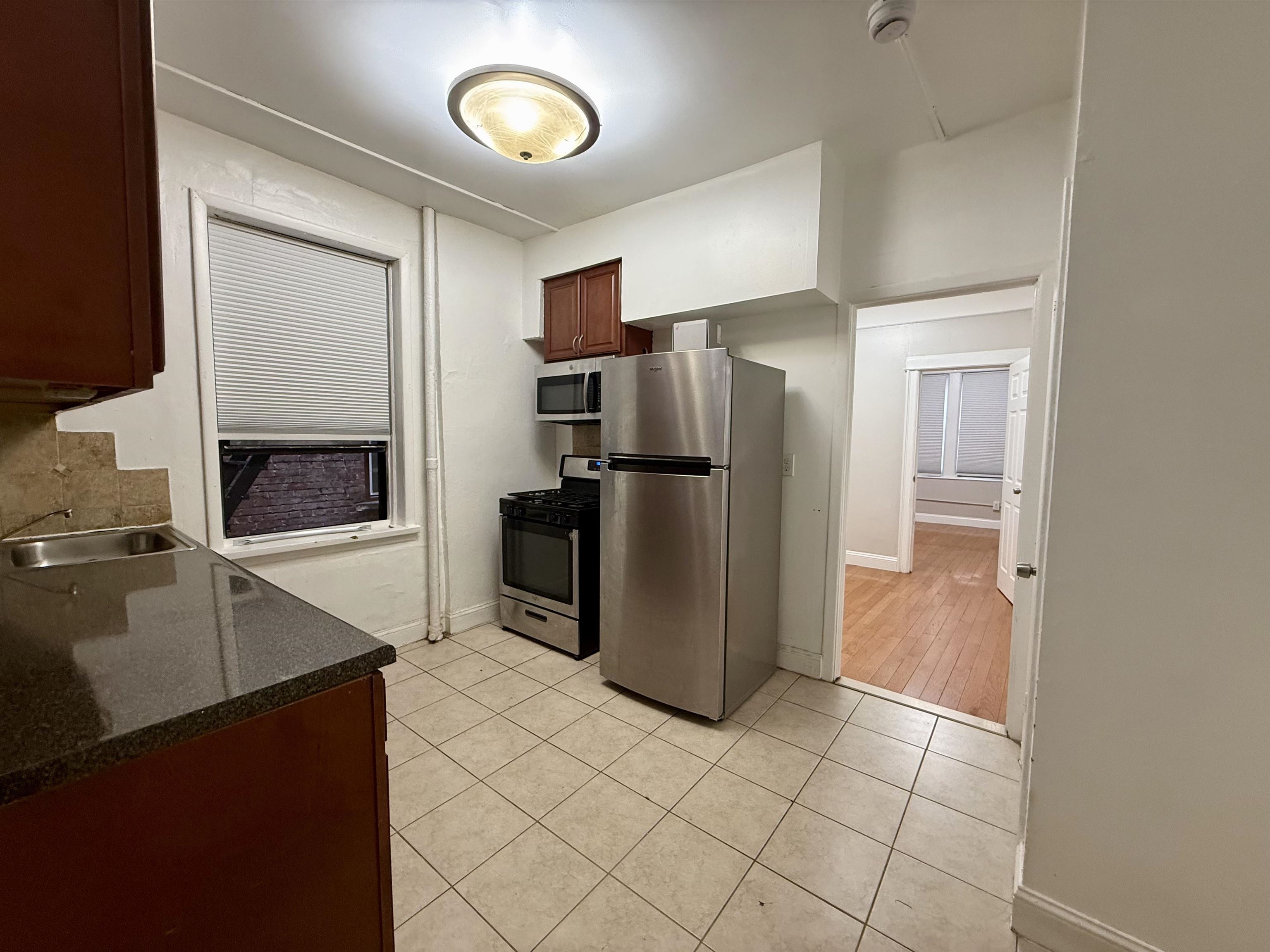 124 74TH ST Unit: 4