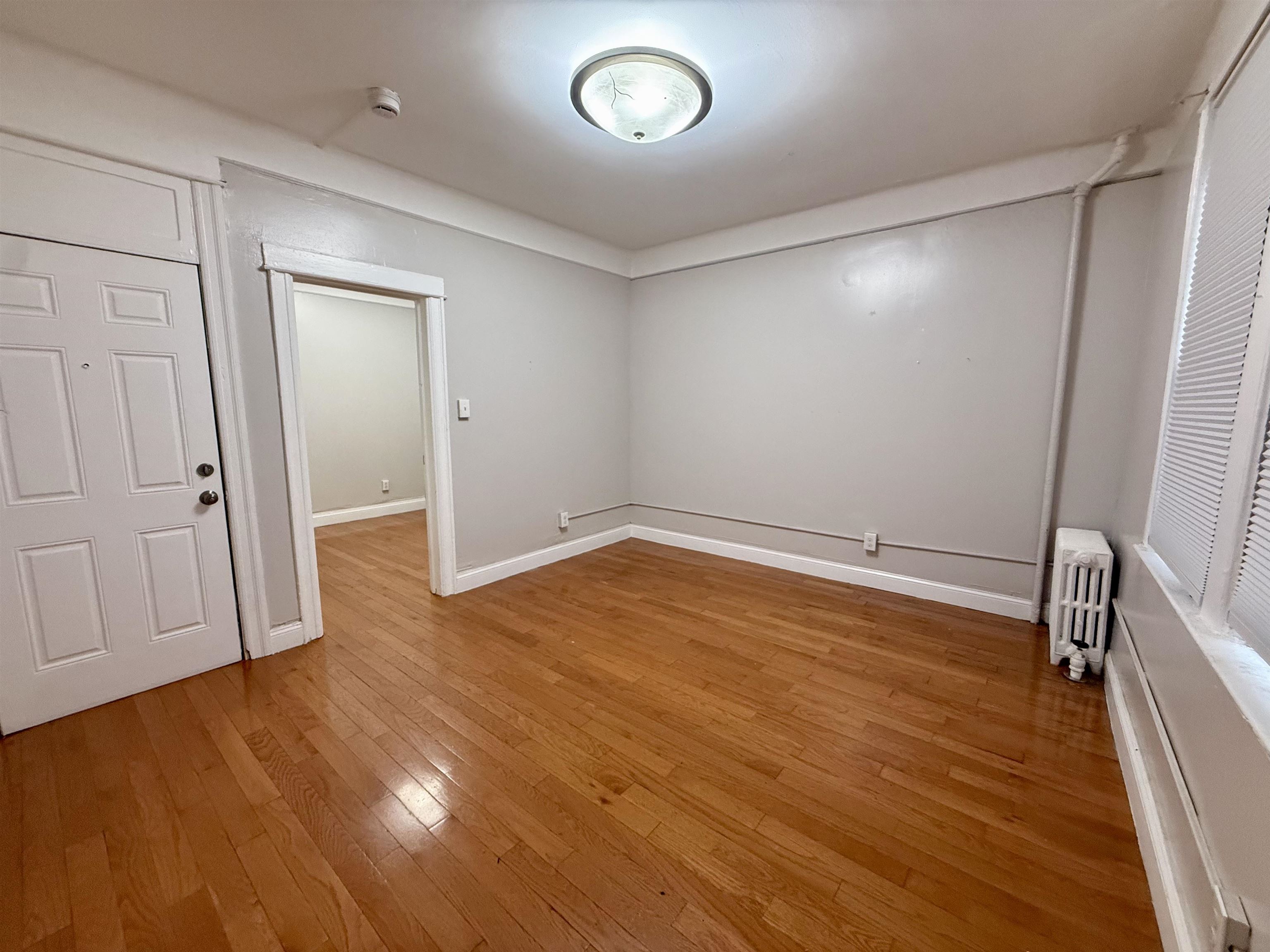 124 74TH ST Unit: 4