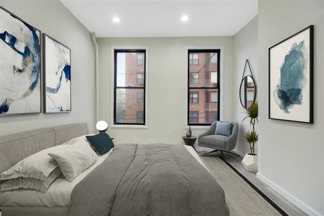 332 JACKSON ST Unit: 2L