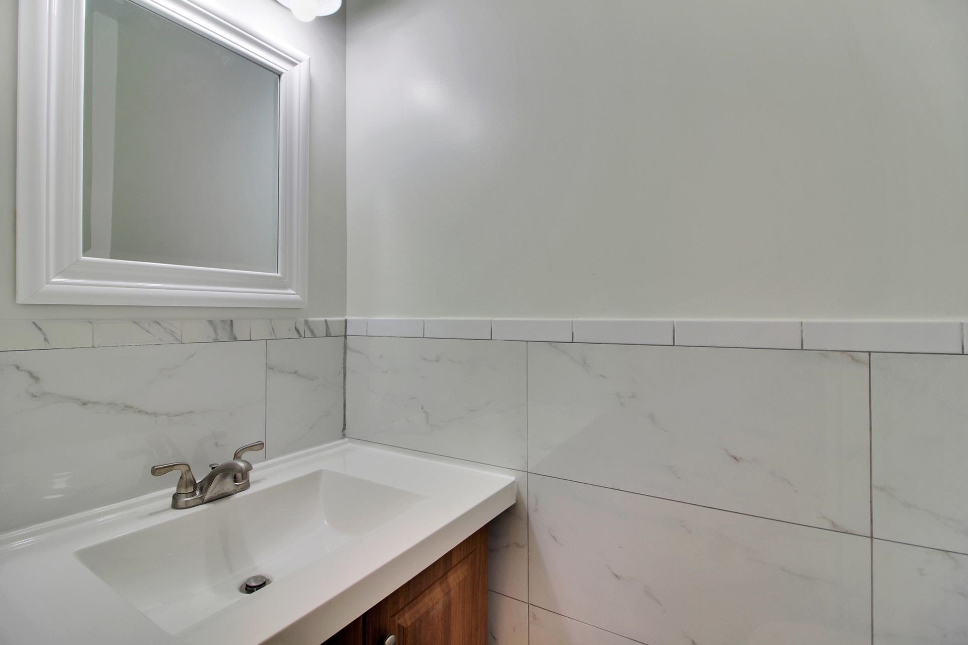 332 JACKSON ST Unit: 2L