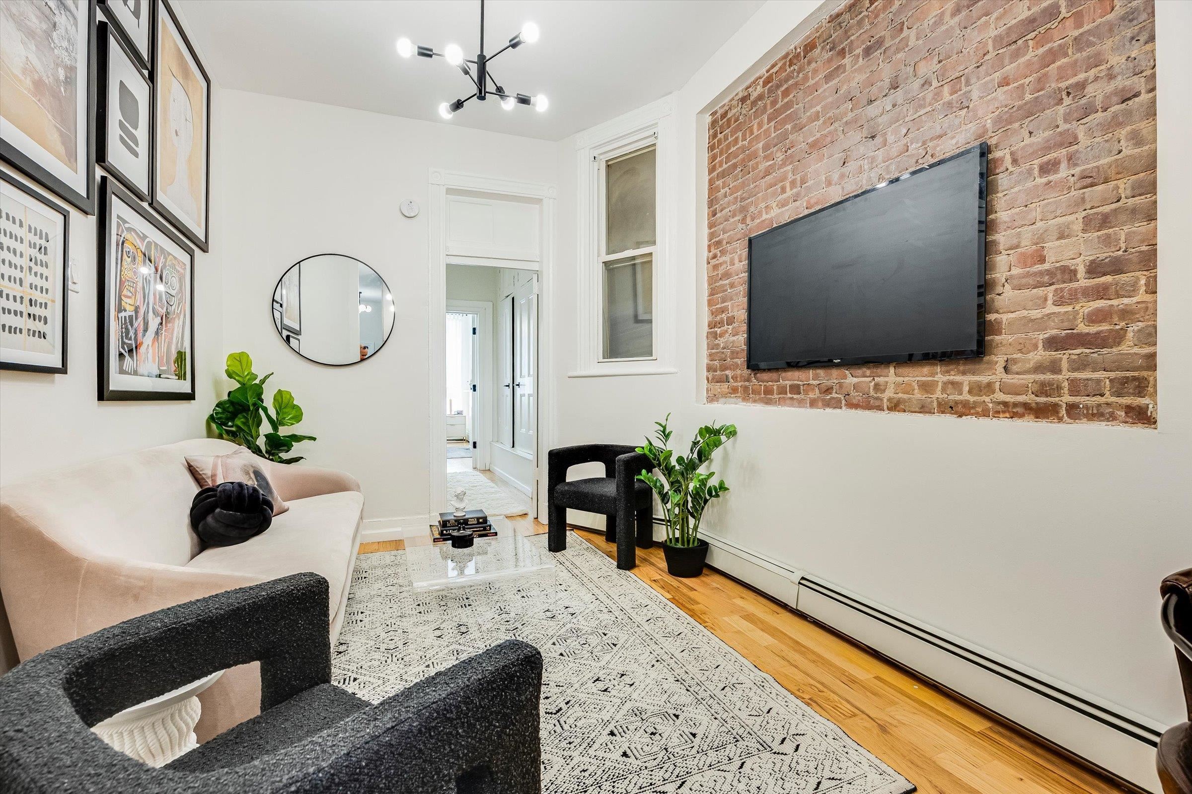 147 NEW YORK AVE Unit: 3L
