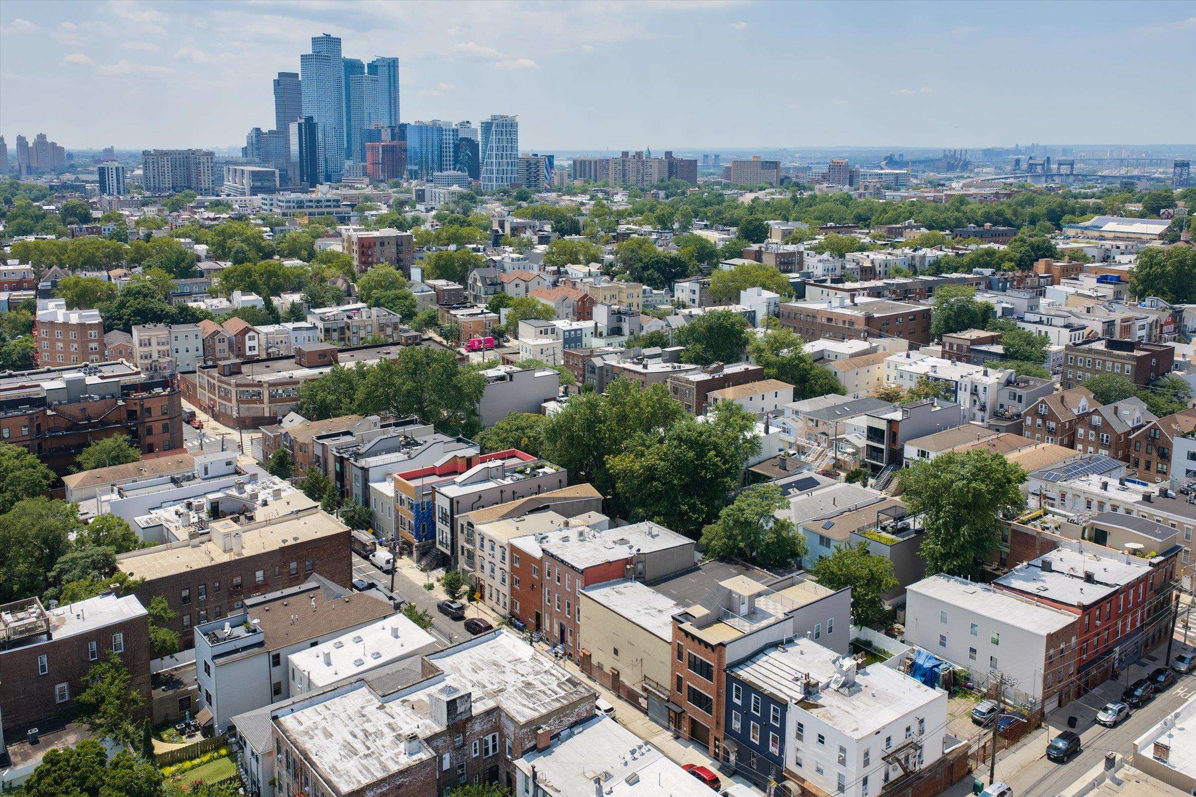 147 NEW YORK AVE Unit: 3L