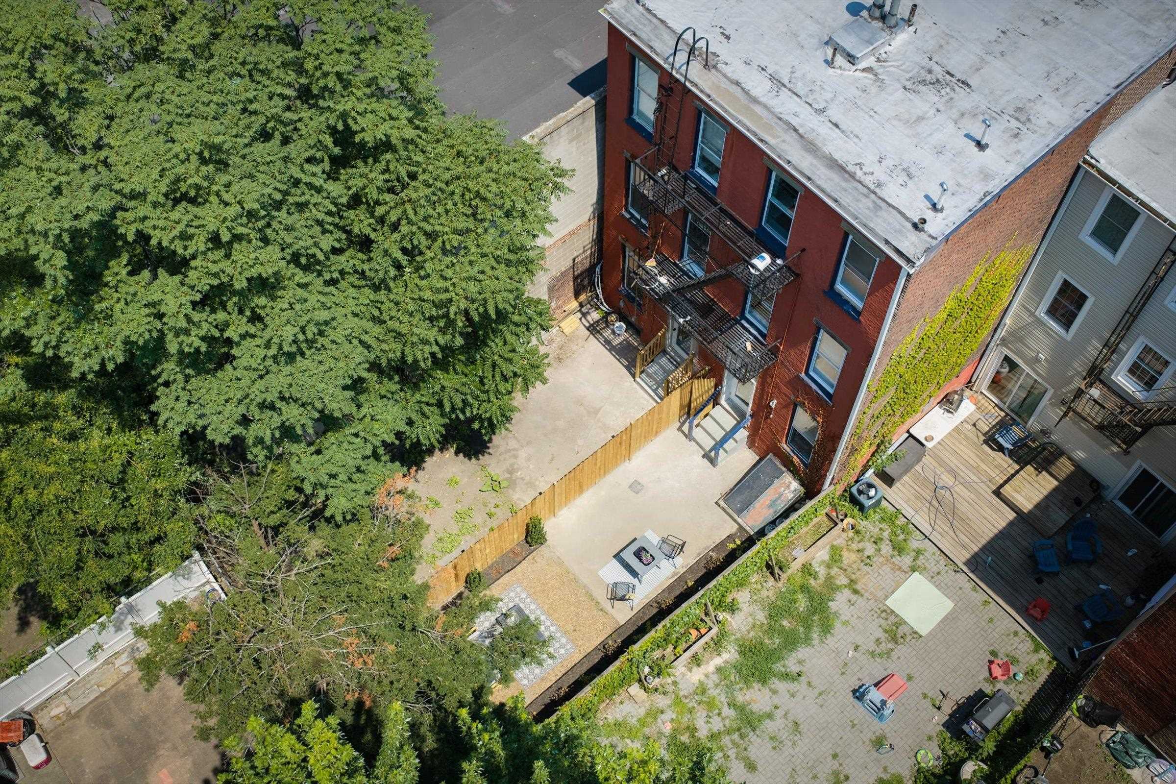 147 NEW YORK AVE Unit: 3L