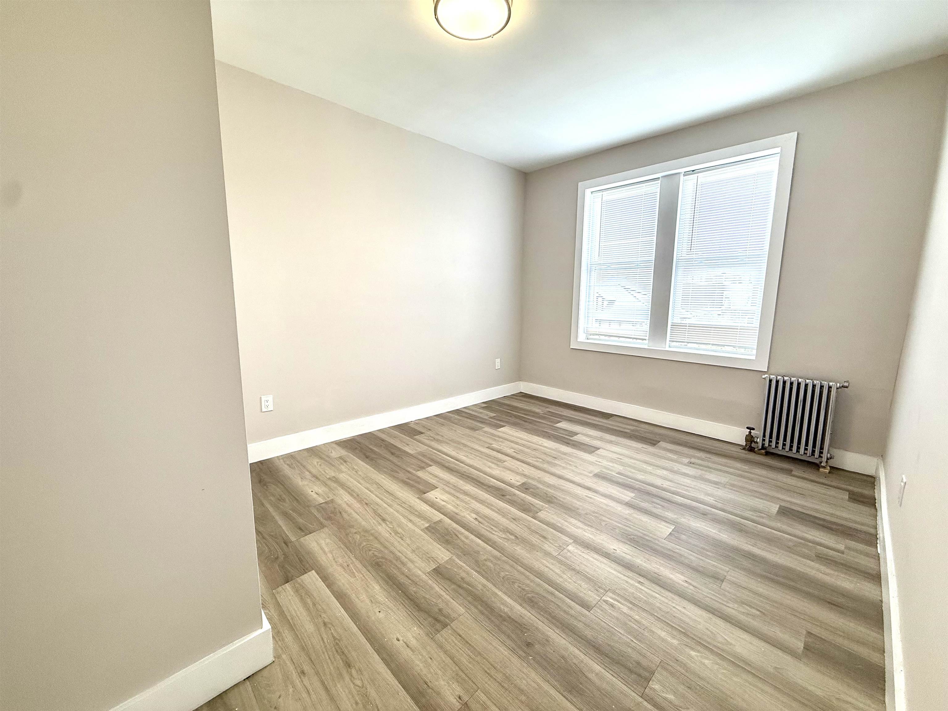 6002 HUDSON AVE Unit: 3