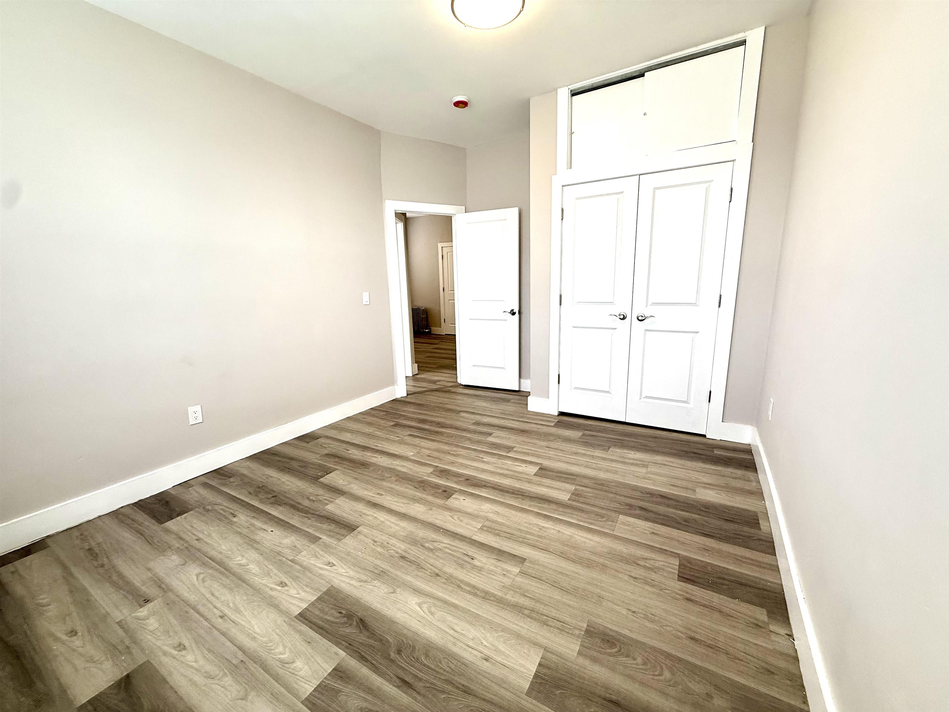 6002 HUDSON AVE Unit: 3
