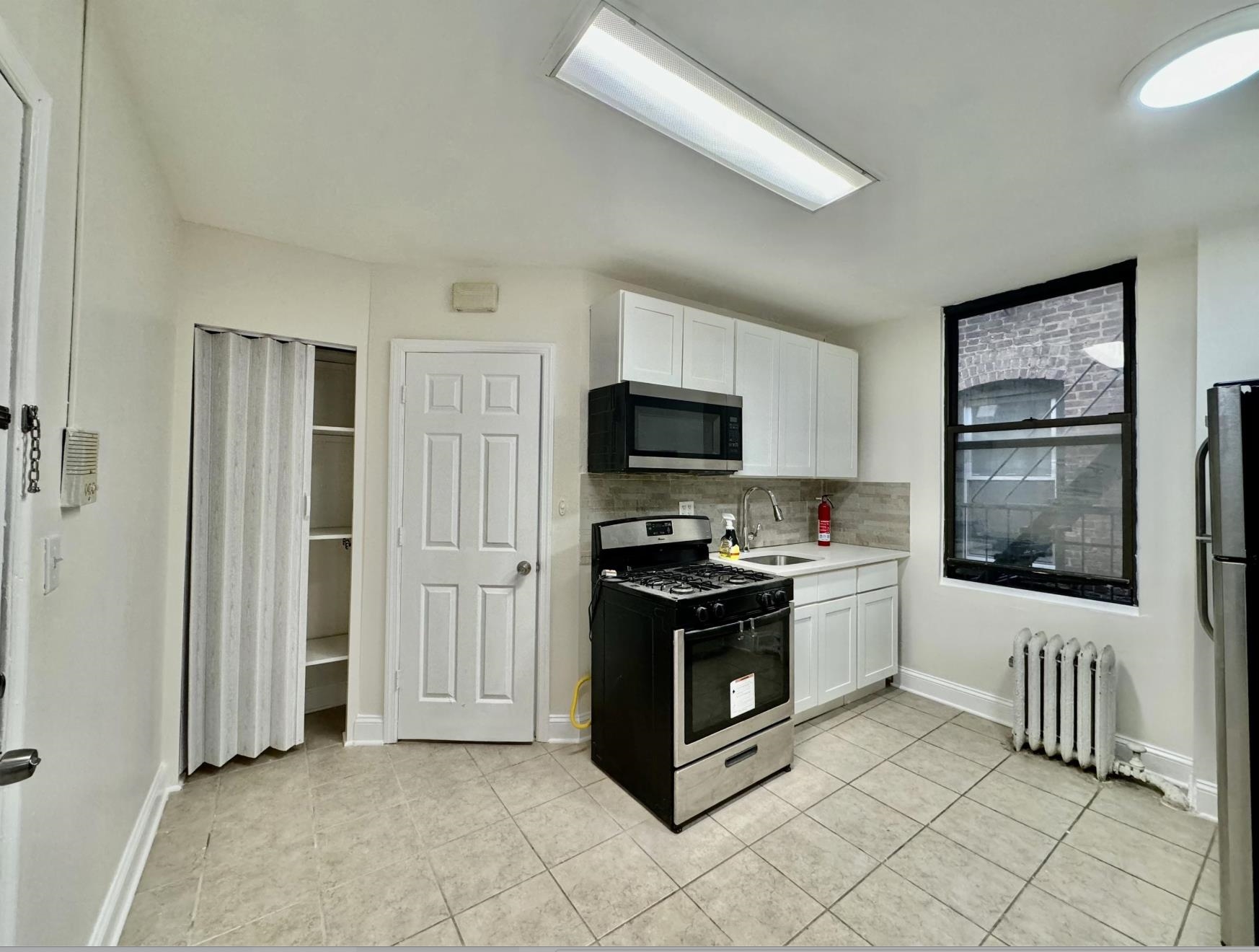 124 74TH ST Unit: 8