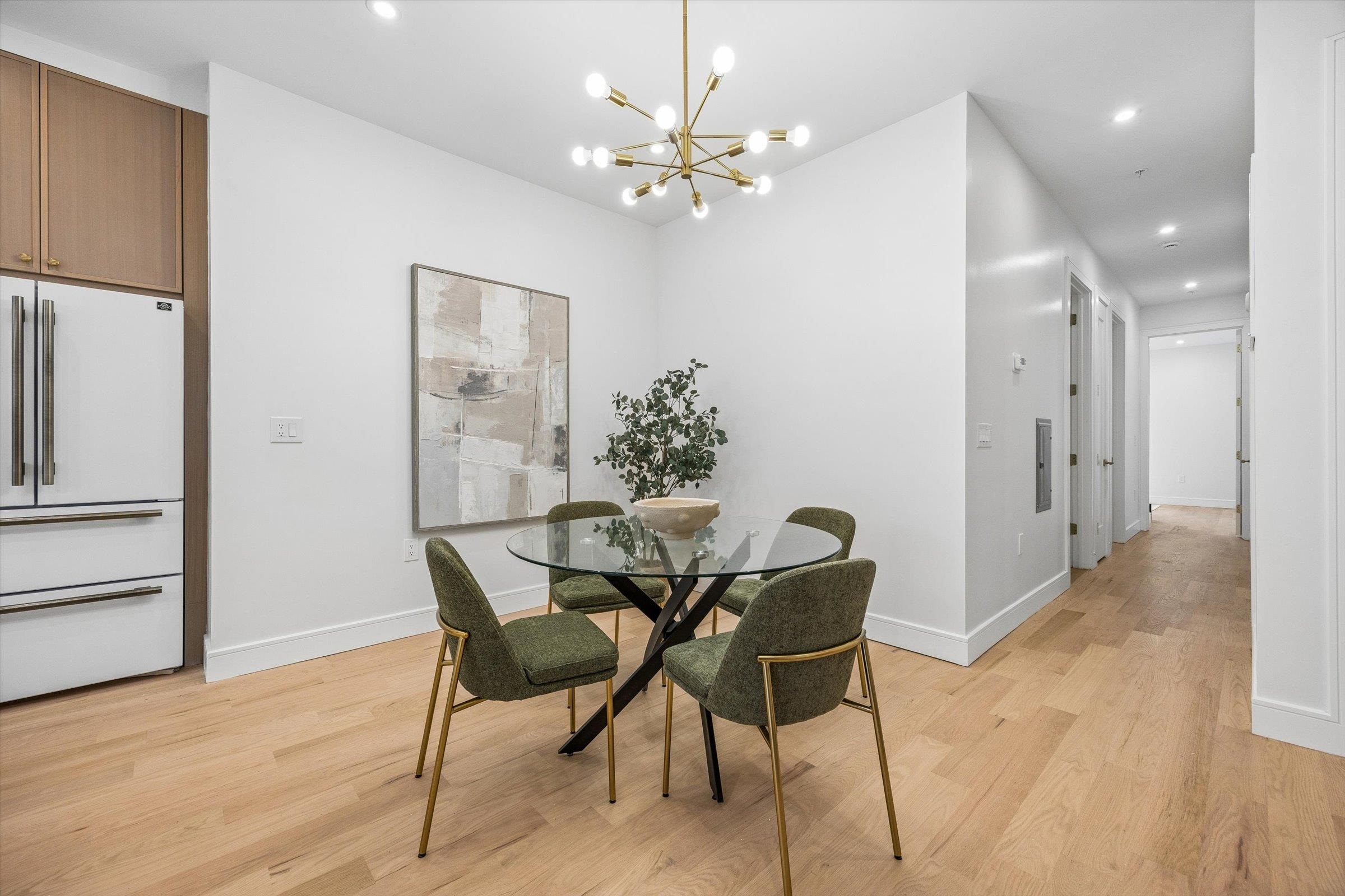 1123 SUMMIT AVE Unit: 1
