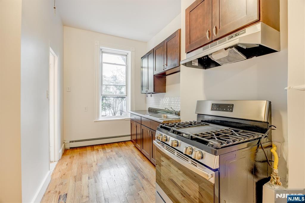 147 New York Avenue 202