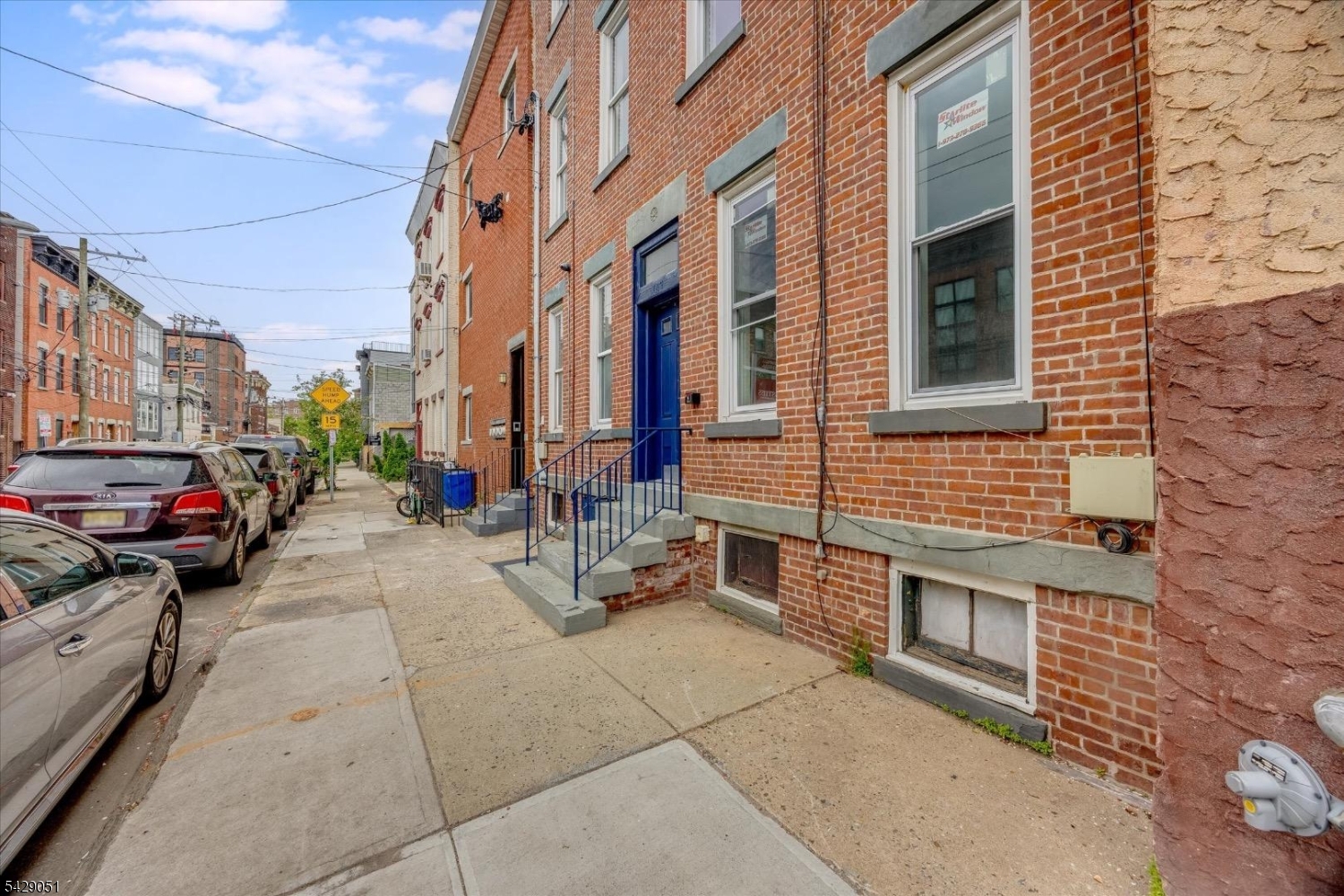 147 New York Ave 2L