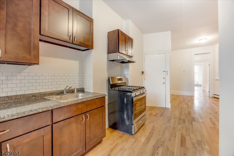 147 New York Ave 2L
