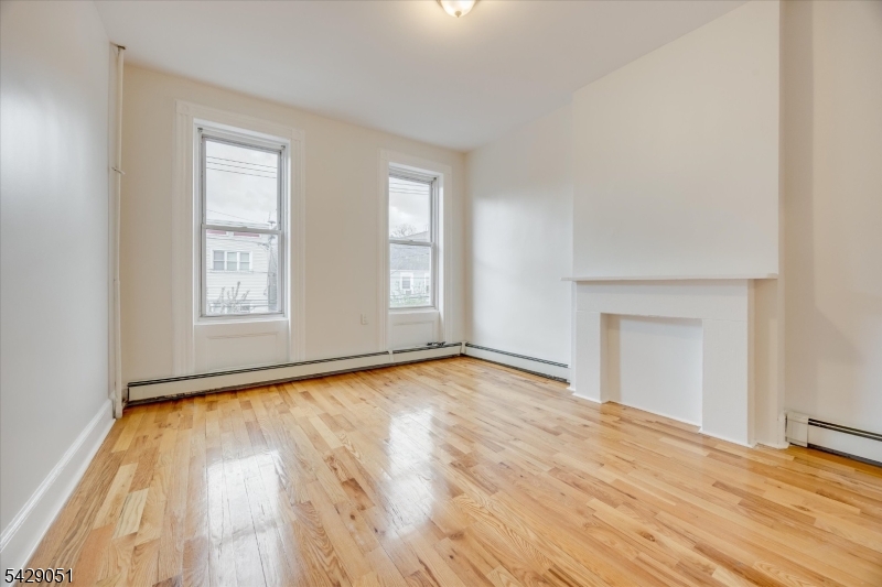 147 New York Ave 2L