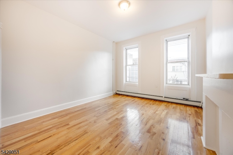 147 New York Ave 2L