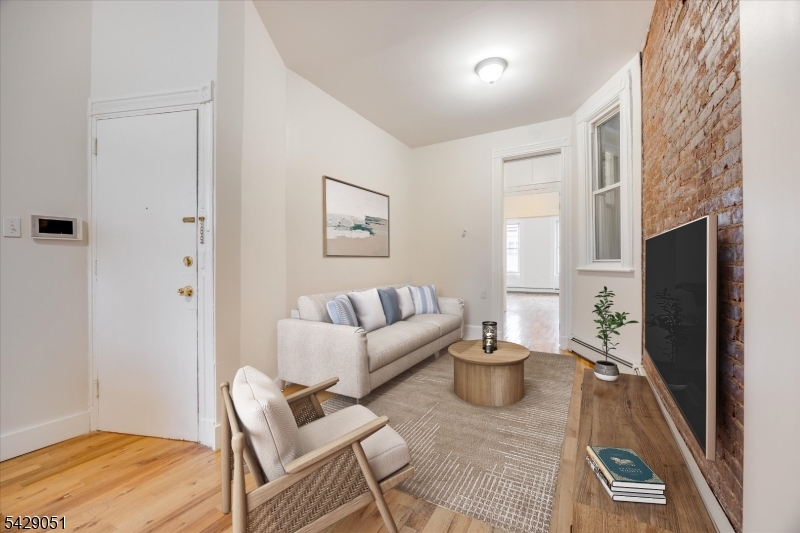 147 New York Ave 2L