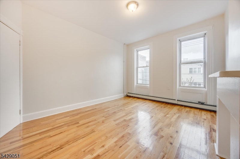 147 New York Ave 2L
