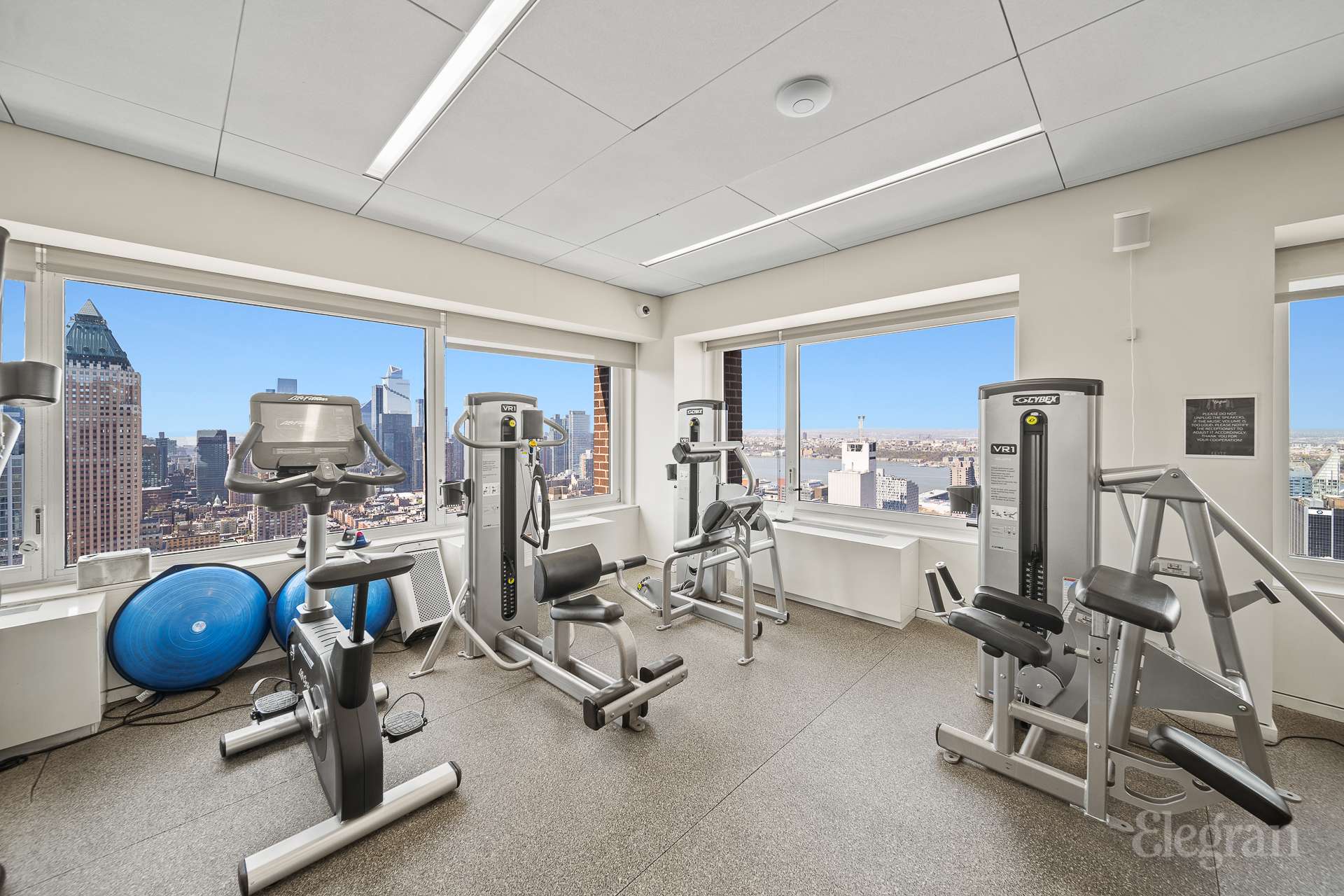 322 W 57th Street 45R