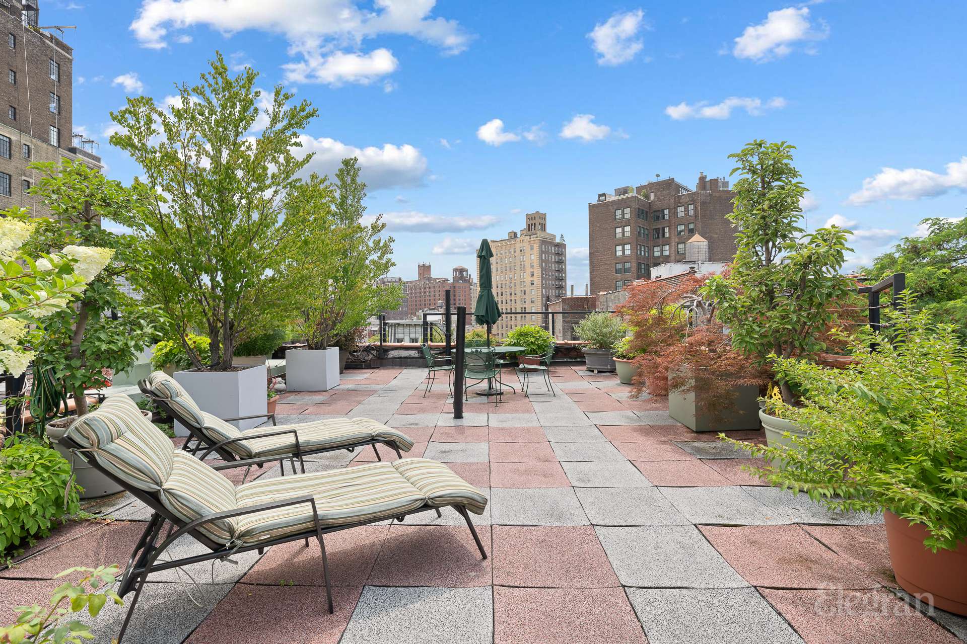 140 W 10th Street 3FE